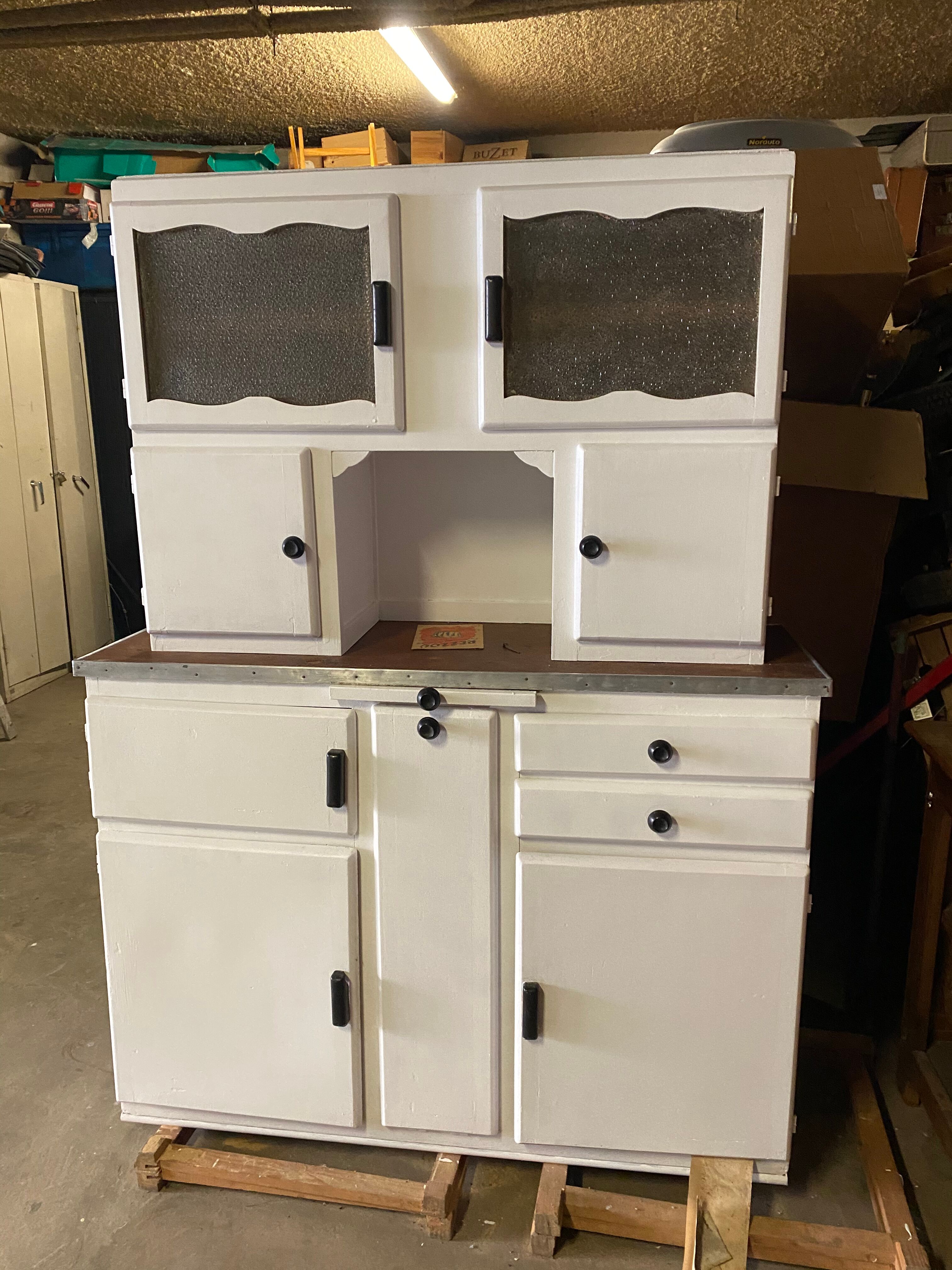 Kitchen furniture Mado year 30-40