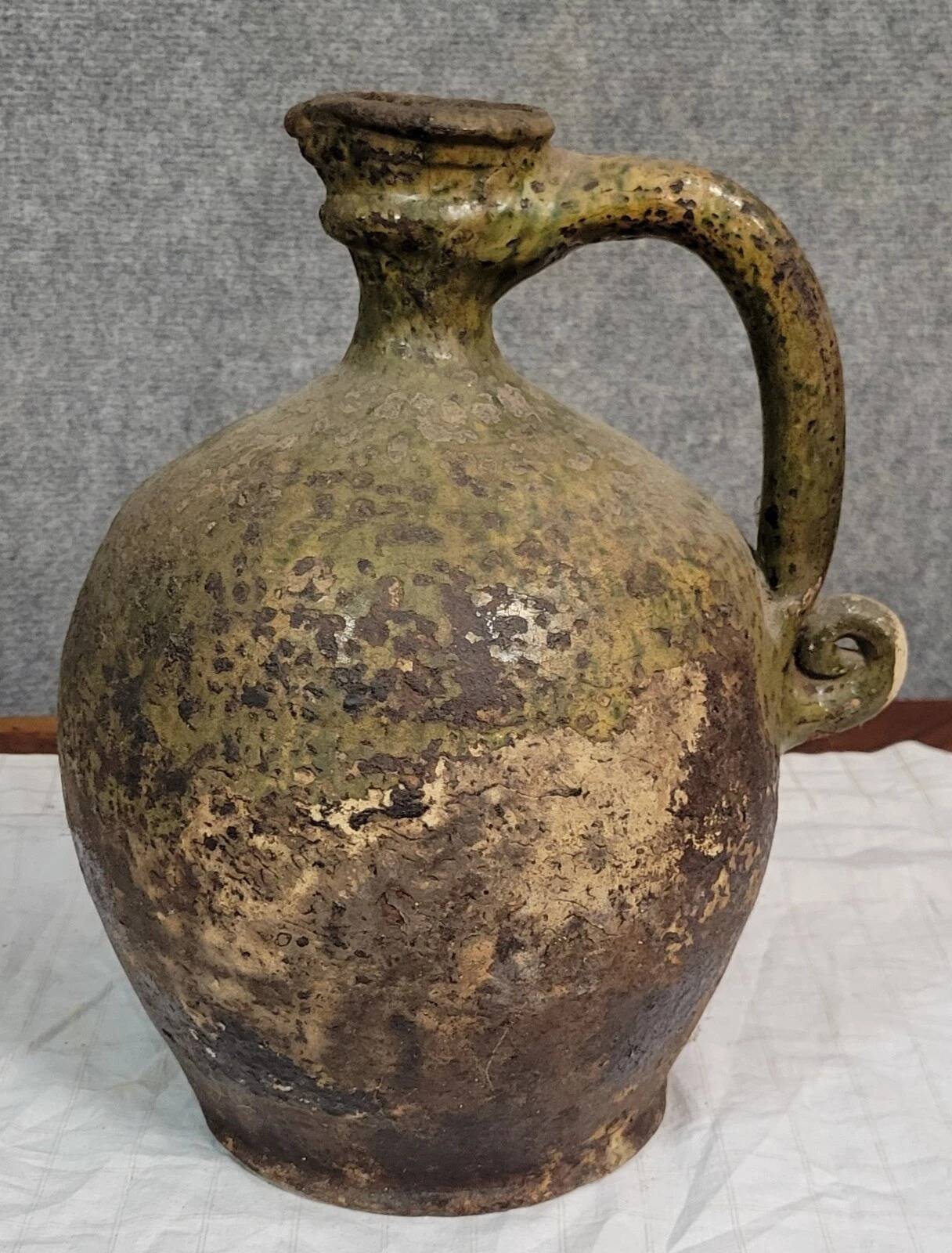 Old traditional Kabyle / Berber terracotta pottery