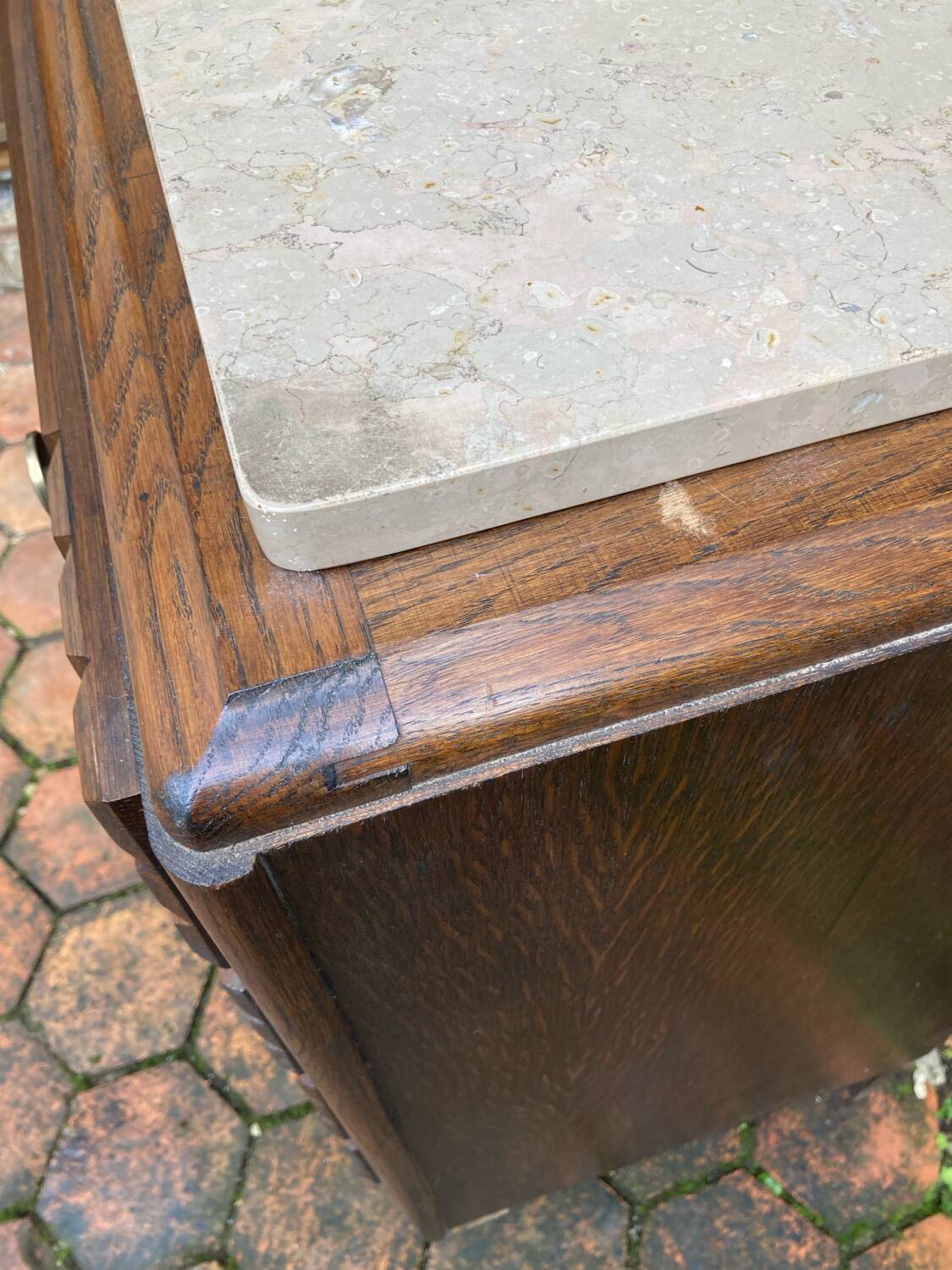 Vintage chest of drawers with splayed legs