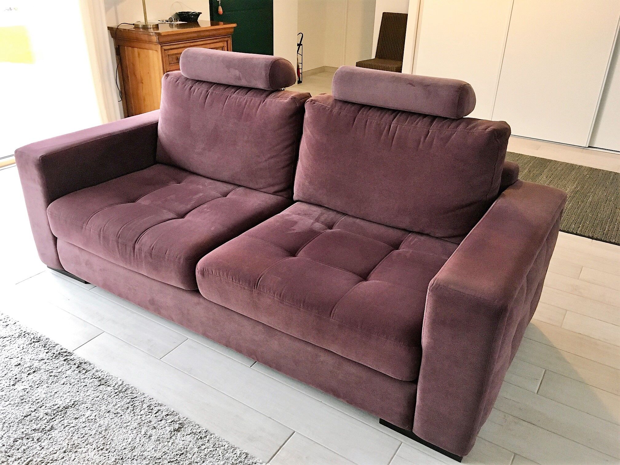 Canapé 3 places en velours "prune" Fabrice Mobilier