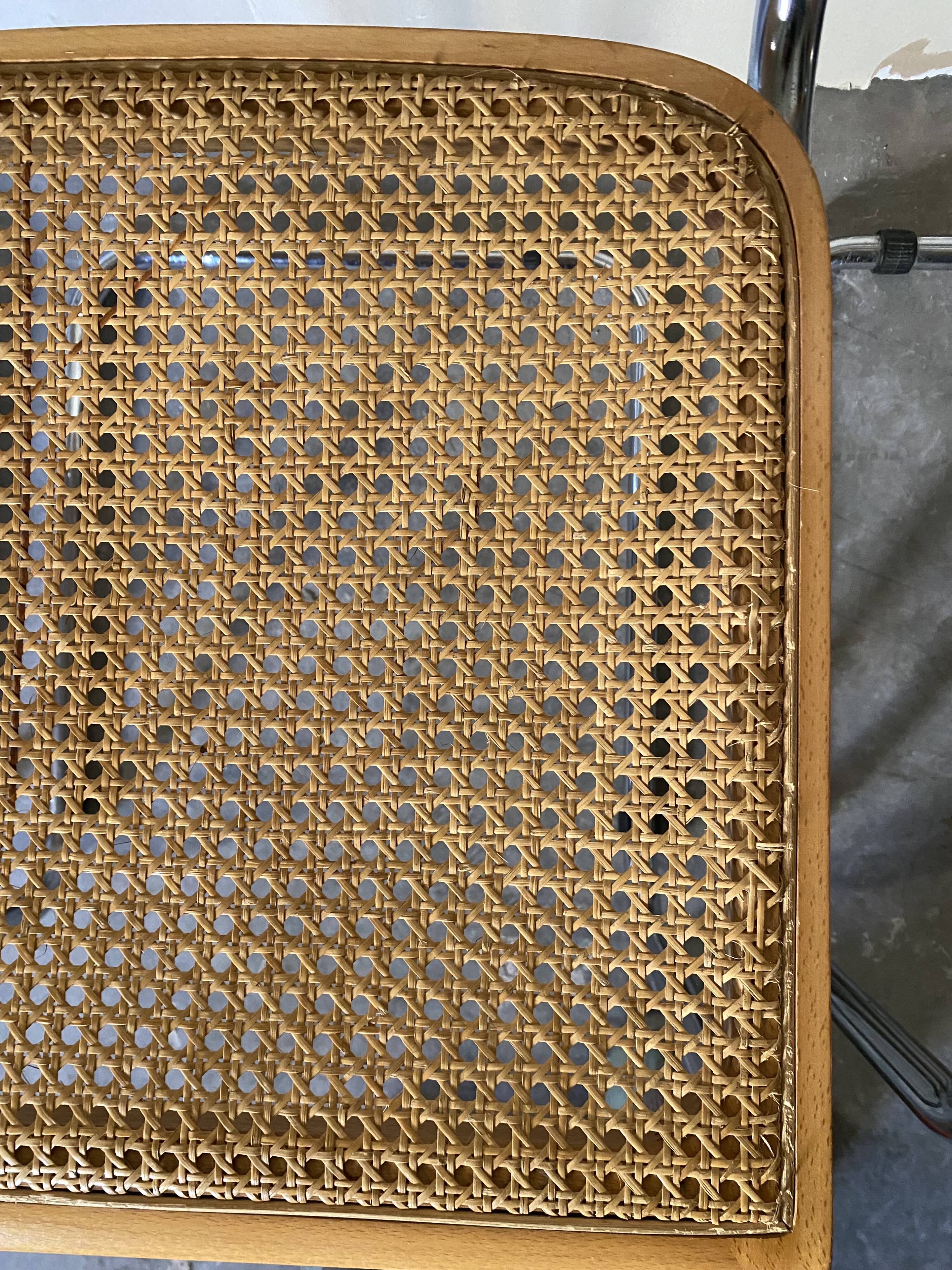 Série de quatre chaises B32 Marcel Breuer