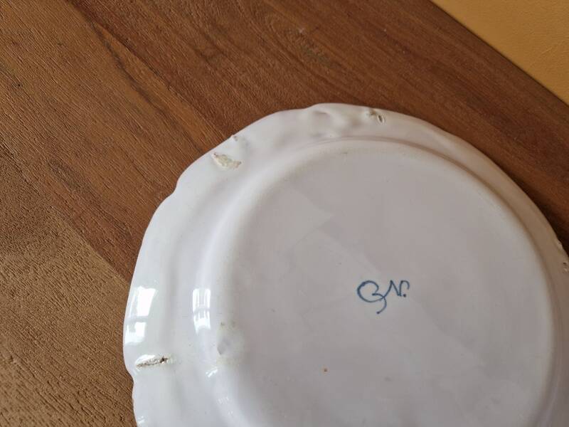 Niderviller Beyerlé faience plate - 18th century period