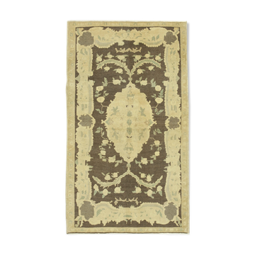 Tapis beige anatolien tissé à la main 131 cm x 234 cm