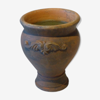 terracotta jar