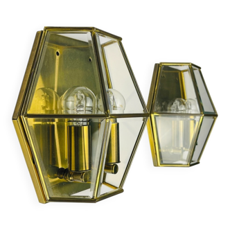 Hexagonal wall sconces in gilded brass and crystal, 1970s, set of 2.