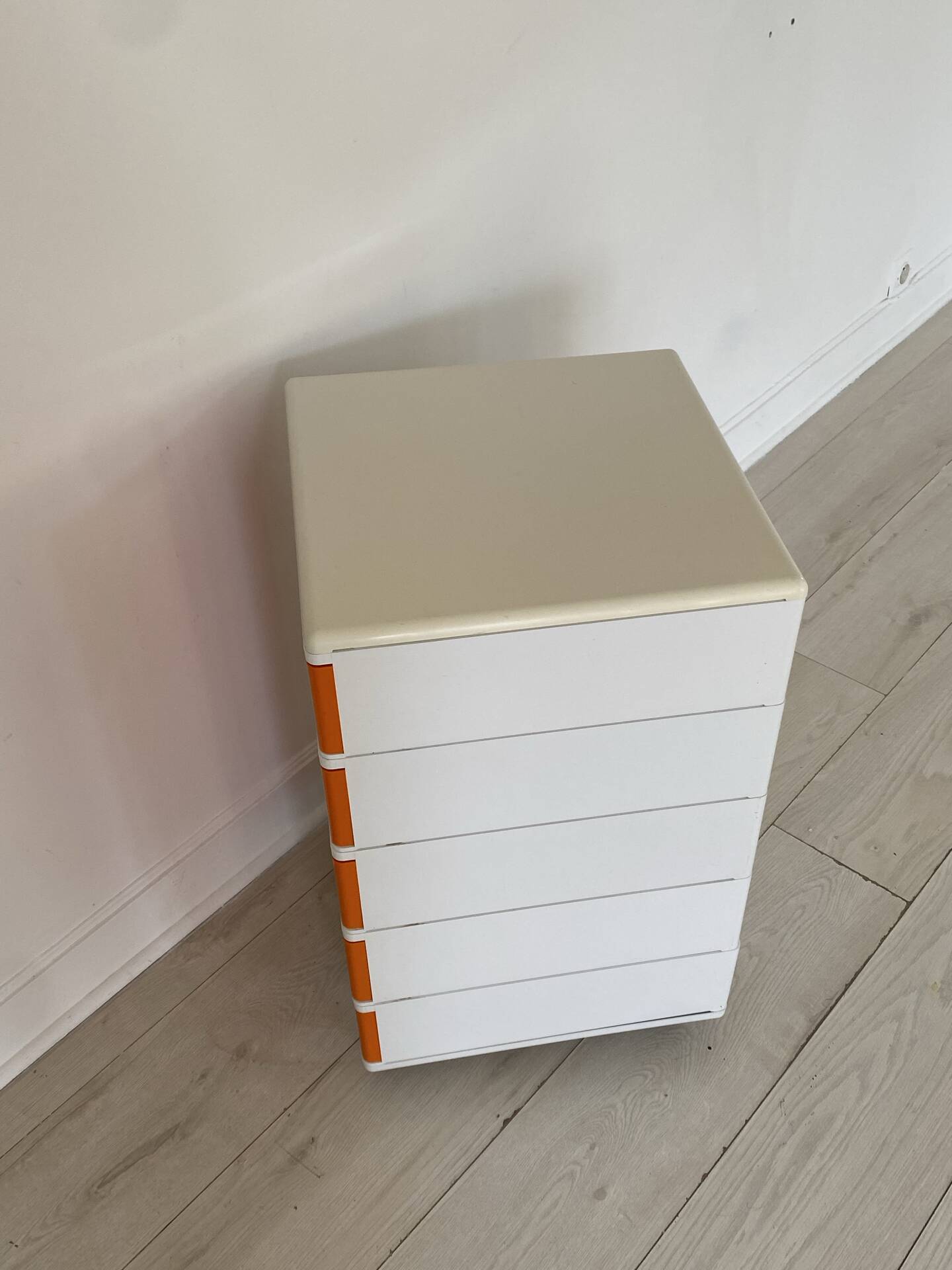 Desserte Flair plastique orange et blanc