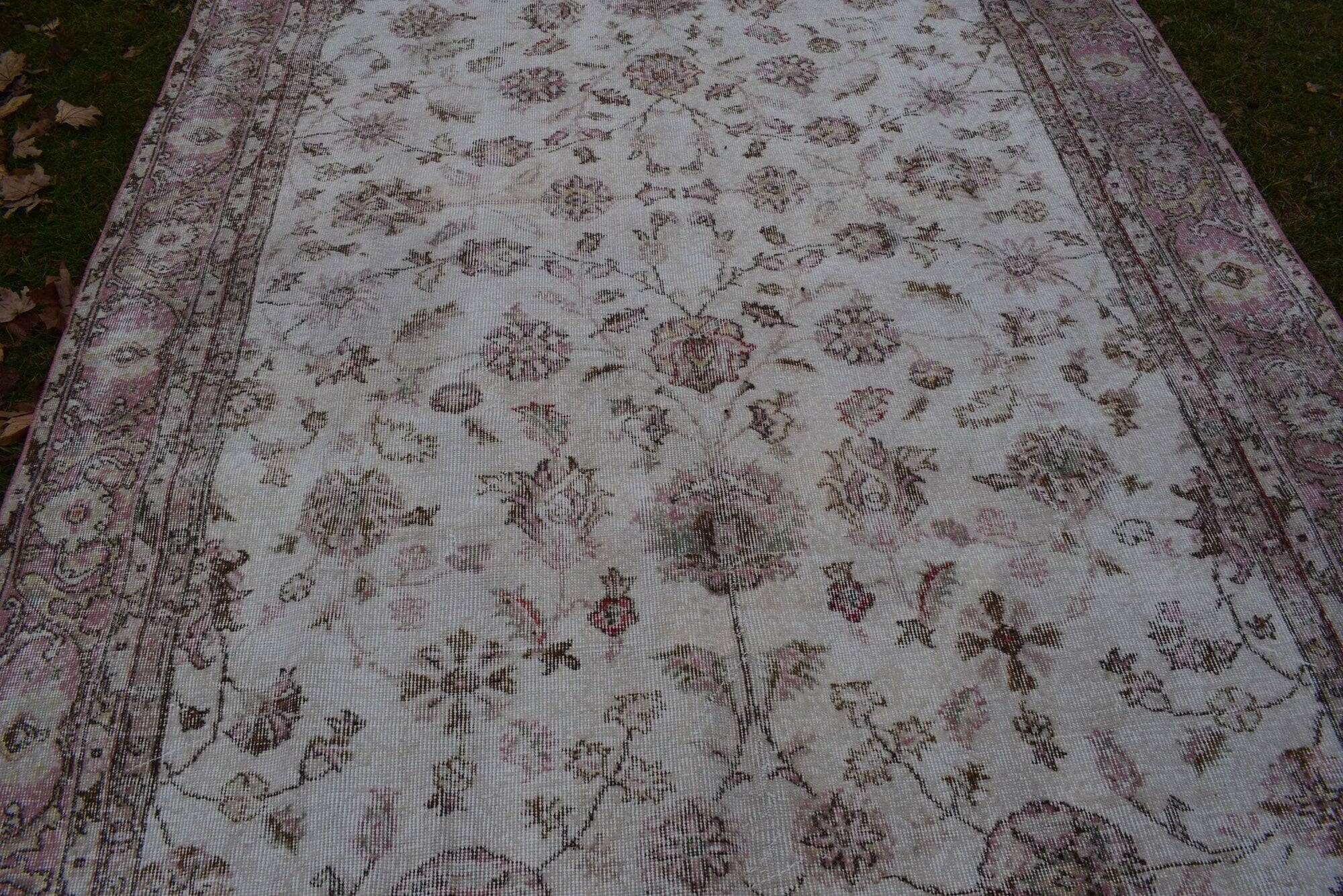 Vintage Turkish Oushak rug 195x305 cm