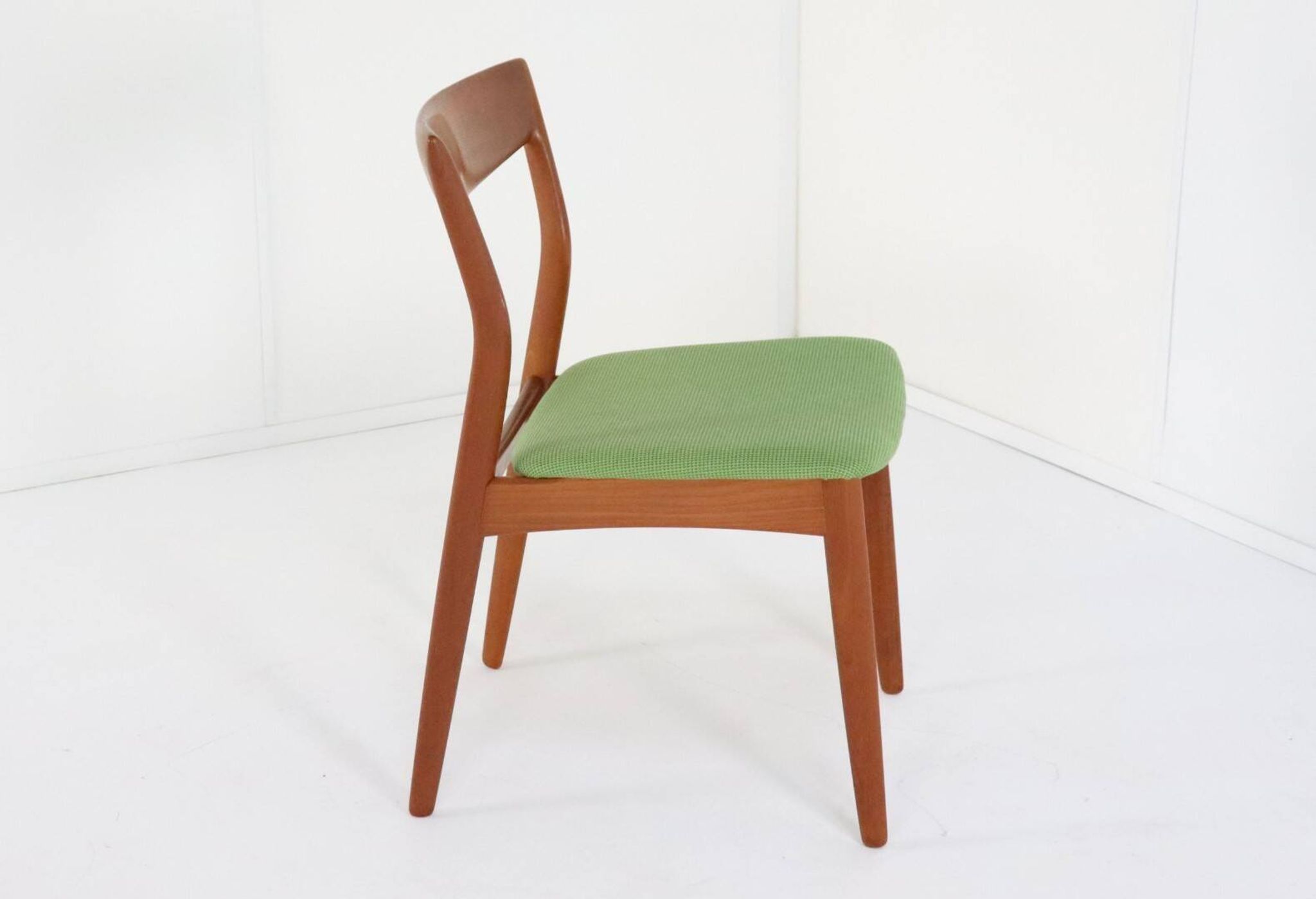 Ensemble de 4 chaises de salle à manger R. Borregaard pour Viborg