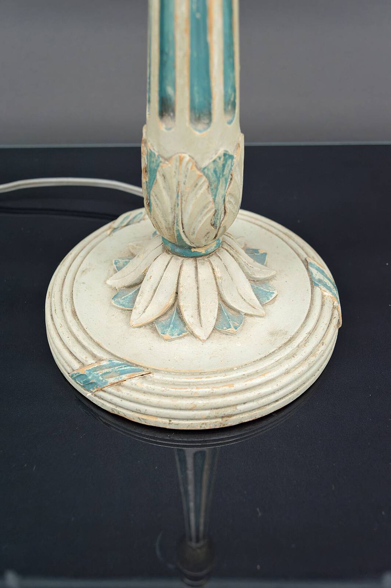 Art Deco wooden lamp painted in white and patinated blue, France, Circa 1920