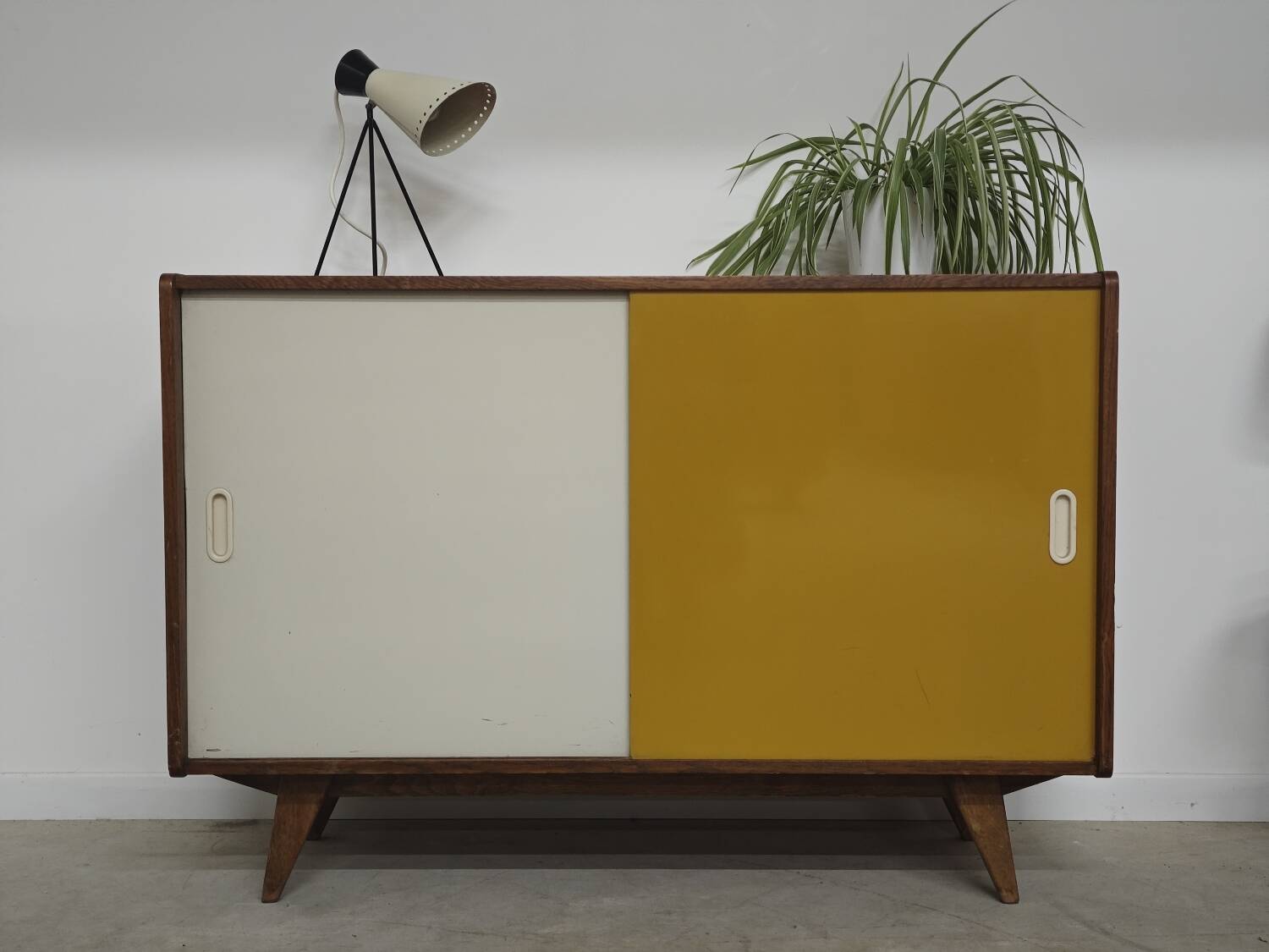 Buffet U 452 yellow by Jiri Jiroutek for Intérier Praha 1960