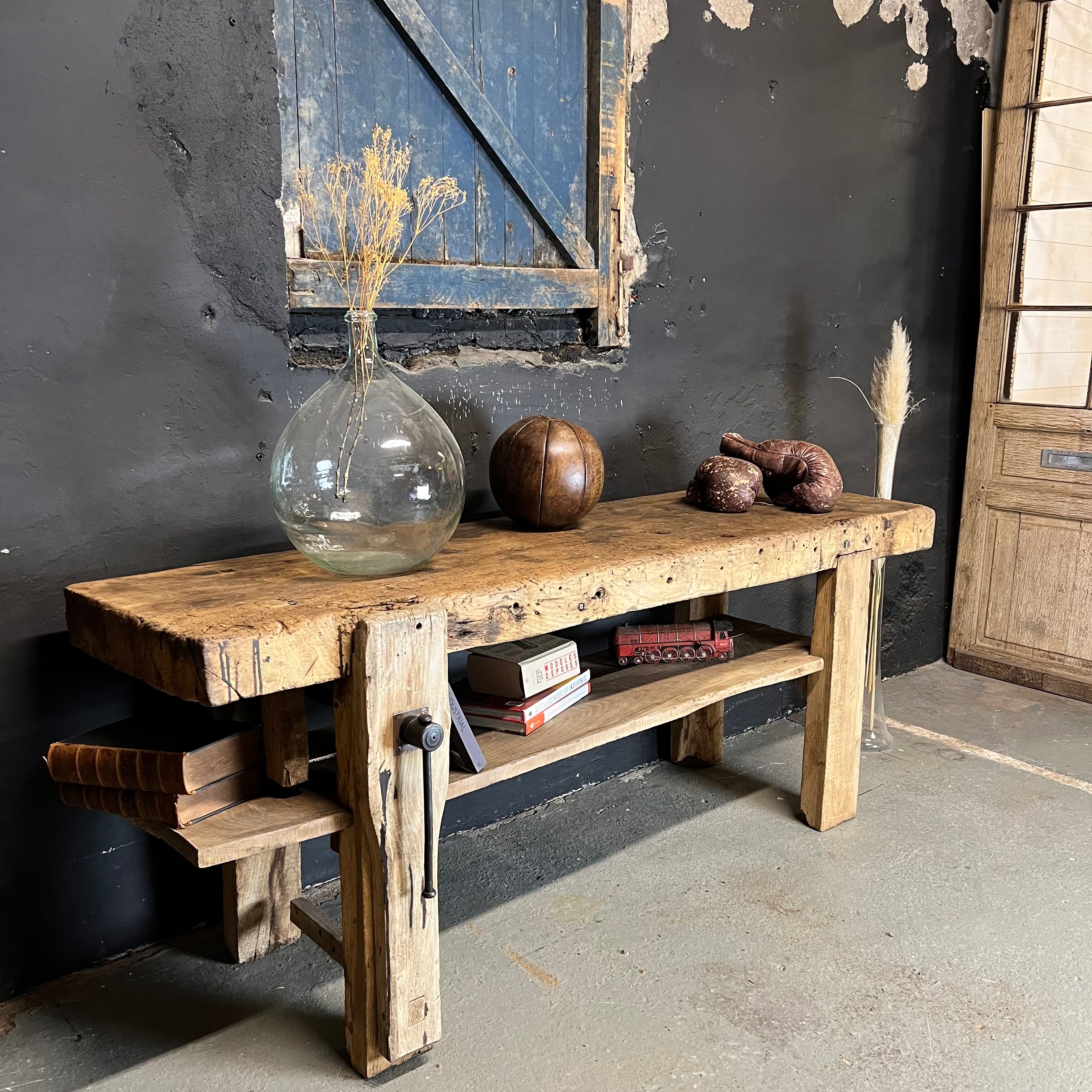 Old establishment in raw solid oak