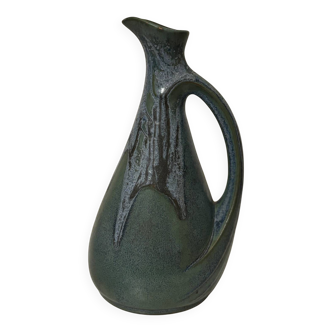 Old pitcher