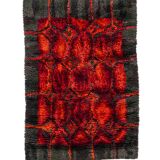 Scandinavian 20th century modern ryijy rug by Helena Koskivaara. 160 X 109