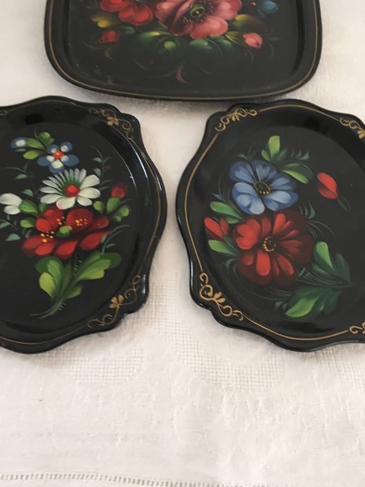 Lot three trays floral pattern hand painted origin Russia