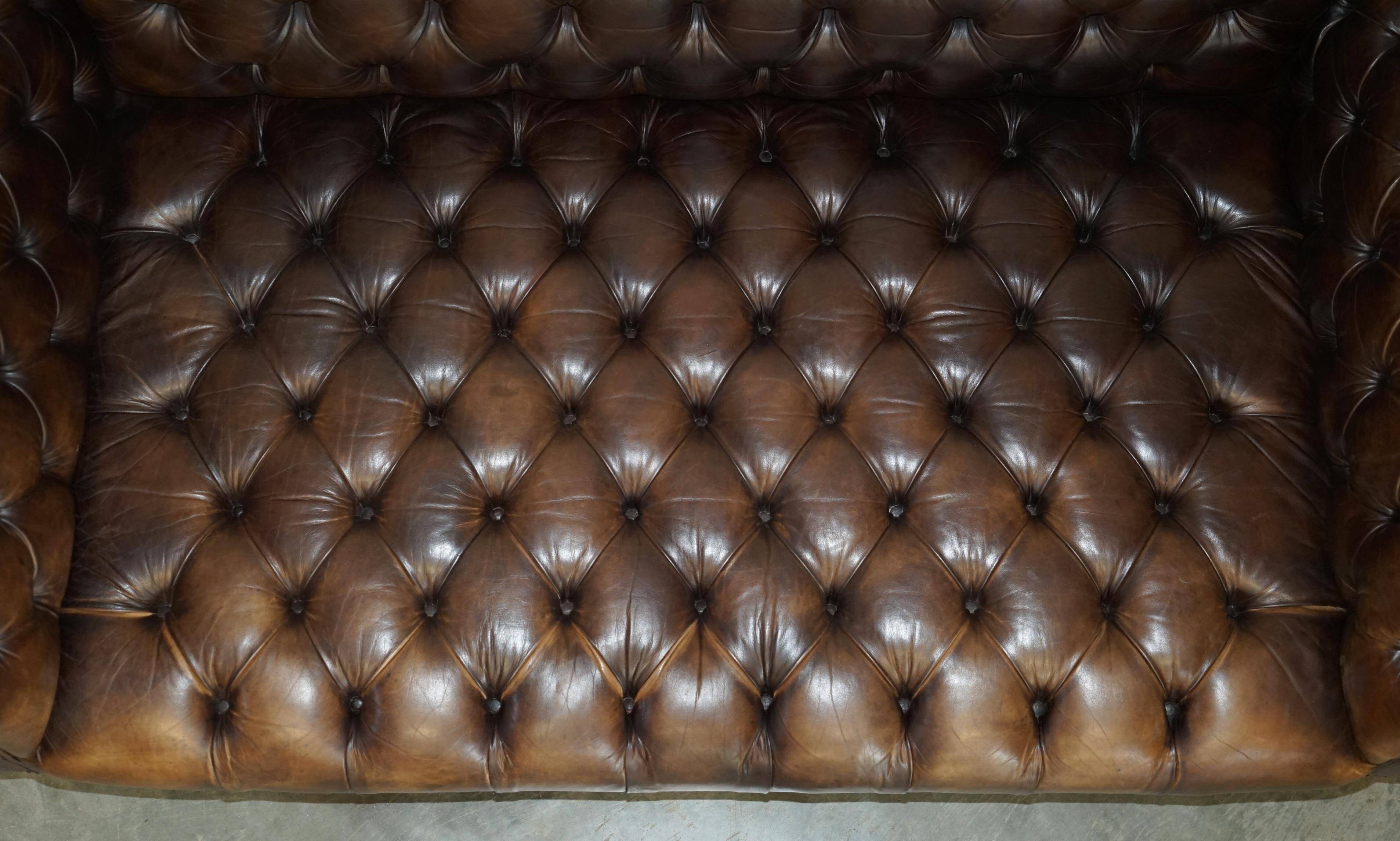 Vintage oversized Chesterfield canapé in hand-dyed leather.
