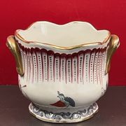 Small porcelain pot cache from Limoges Paris