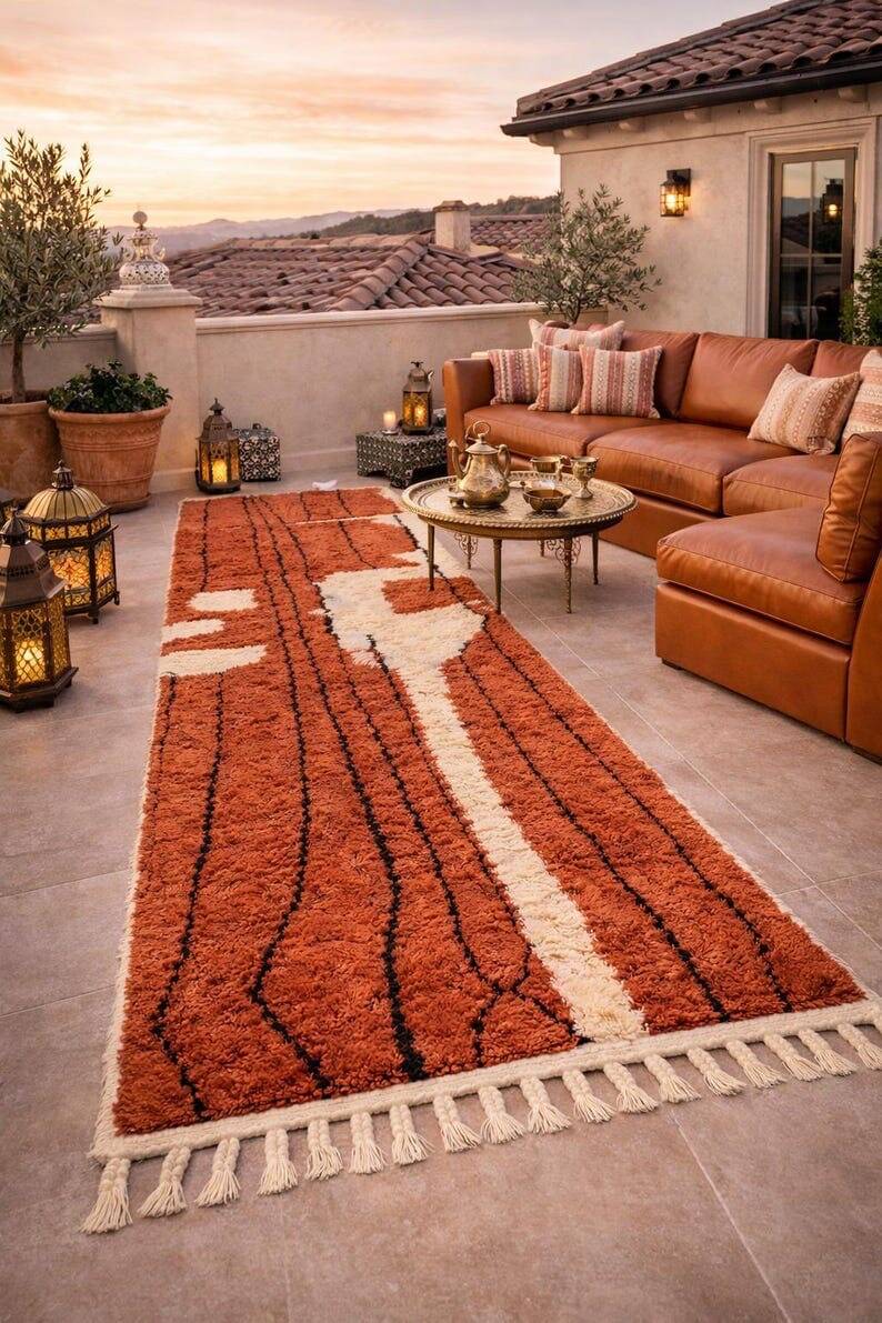 Traditional handwoven Berber rug size 1/2 m