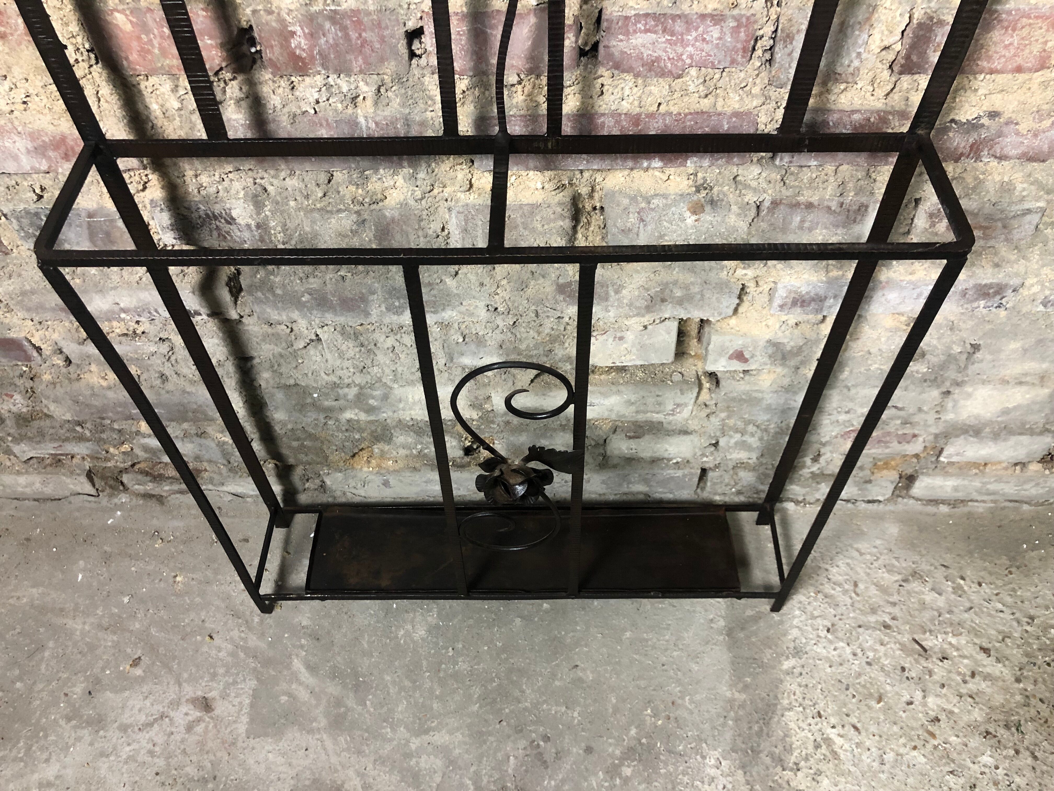 Cloakroom / Art Deco period coat rack in black wrought iron