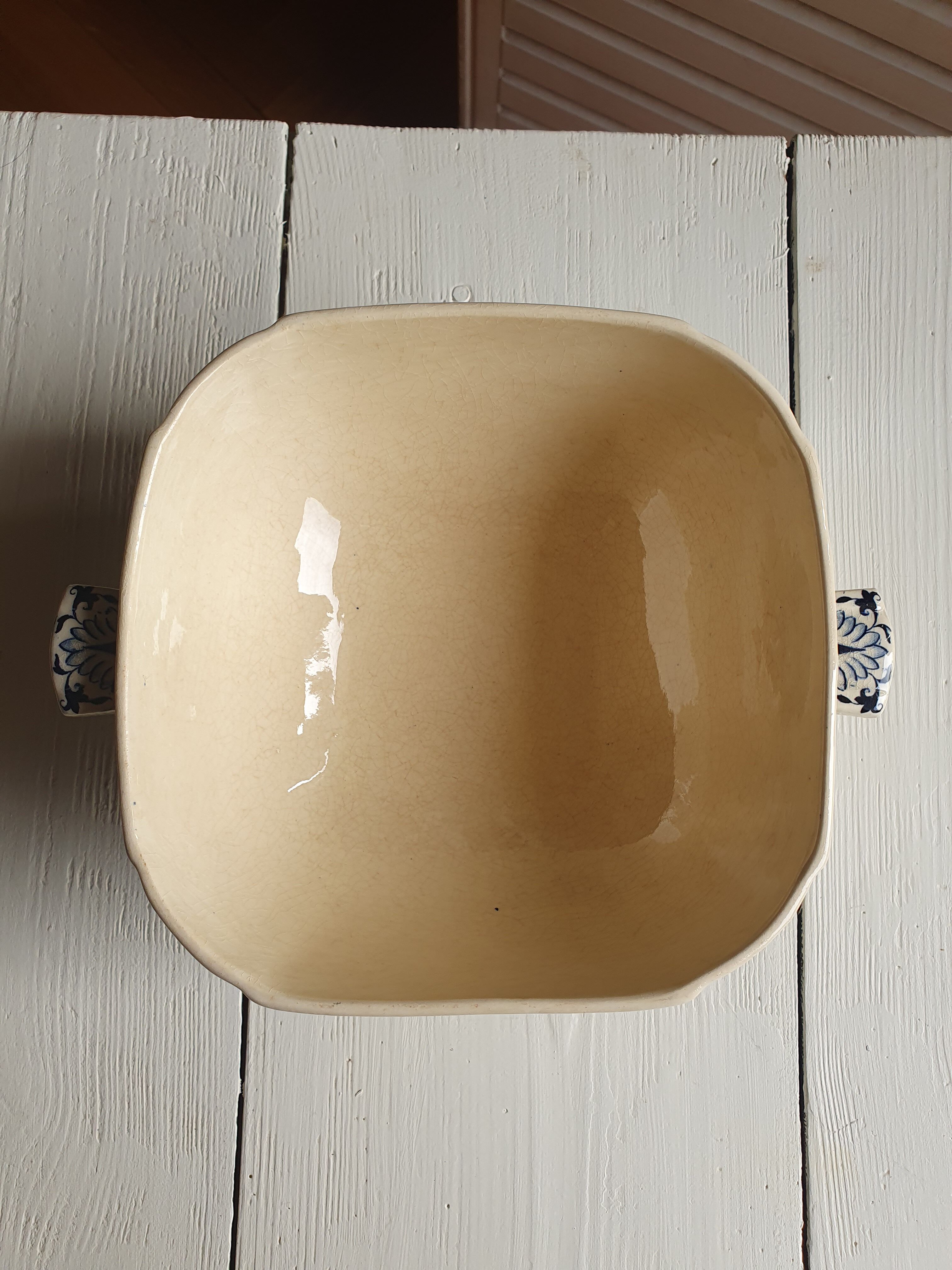 Iron Earth tureen earthenware from Gien model Ibis