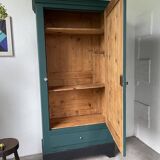 Green hosiery wardrobe
