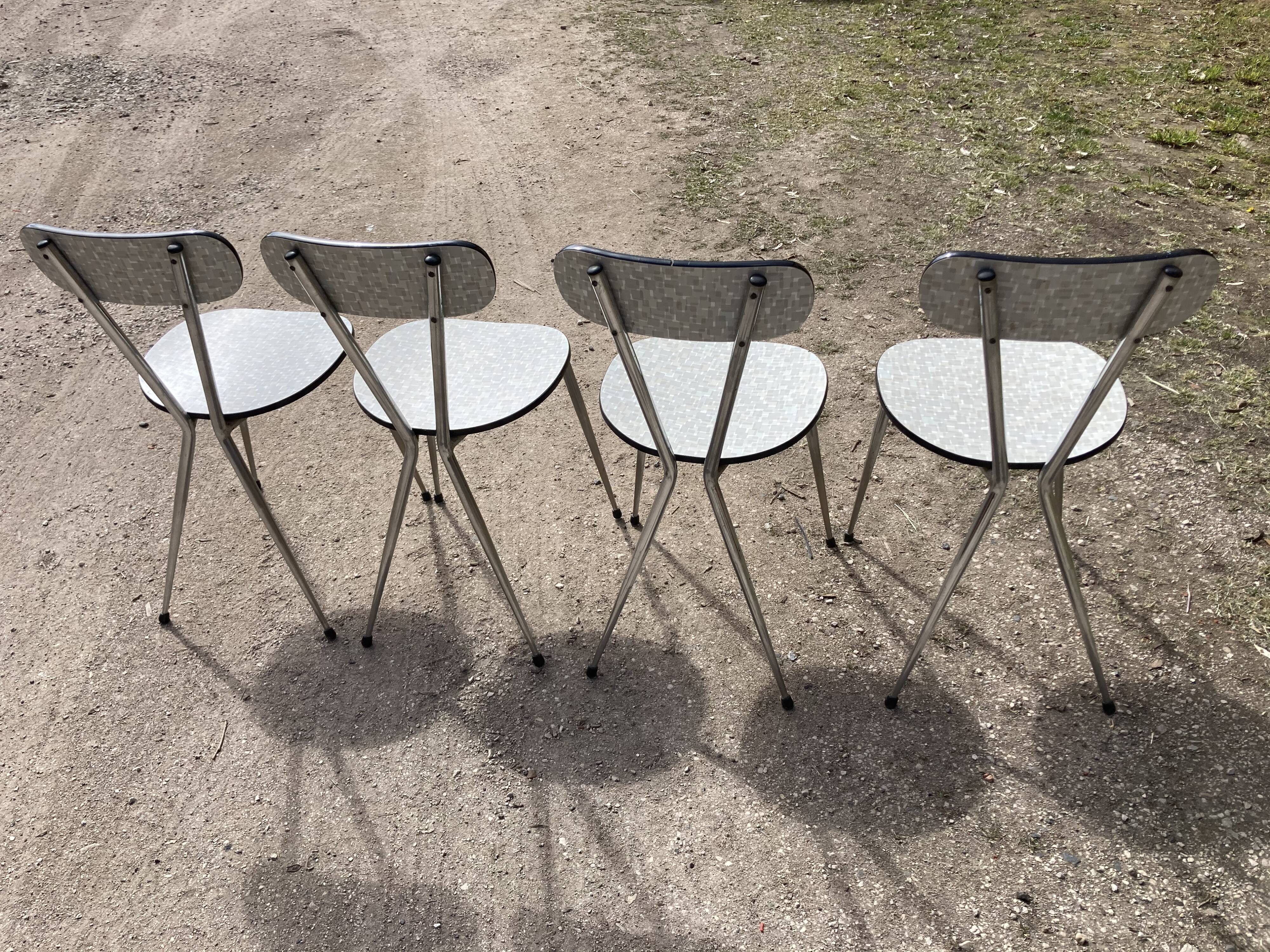 Series of 4 chairs in formica