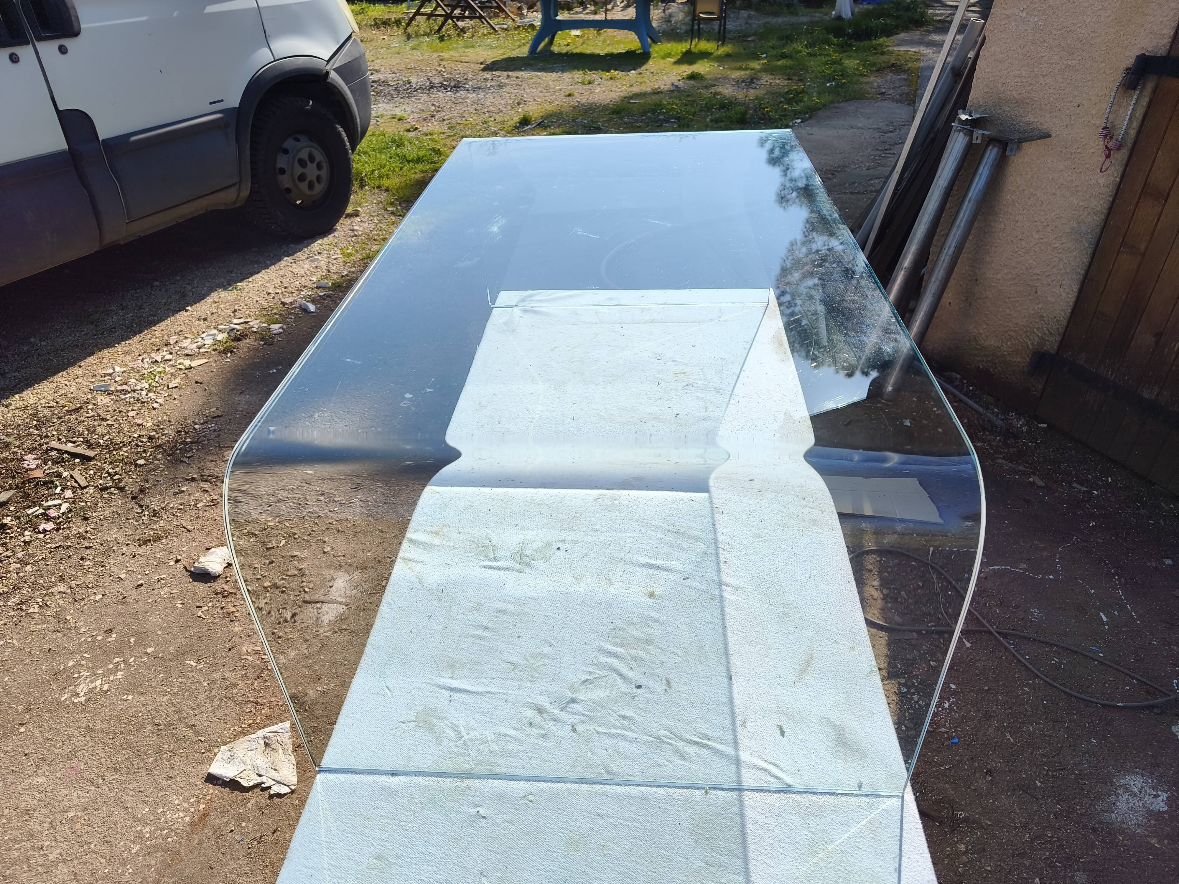 Tempered glass coffee table "Ligne Roset"