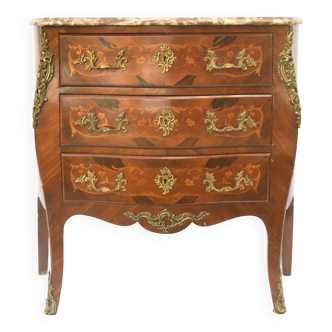 Commode de style Louis XV en marqueterie de fleurs