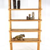 Pine bookcase 'Mennersbech'