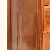 Convenient secretary