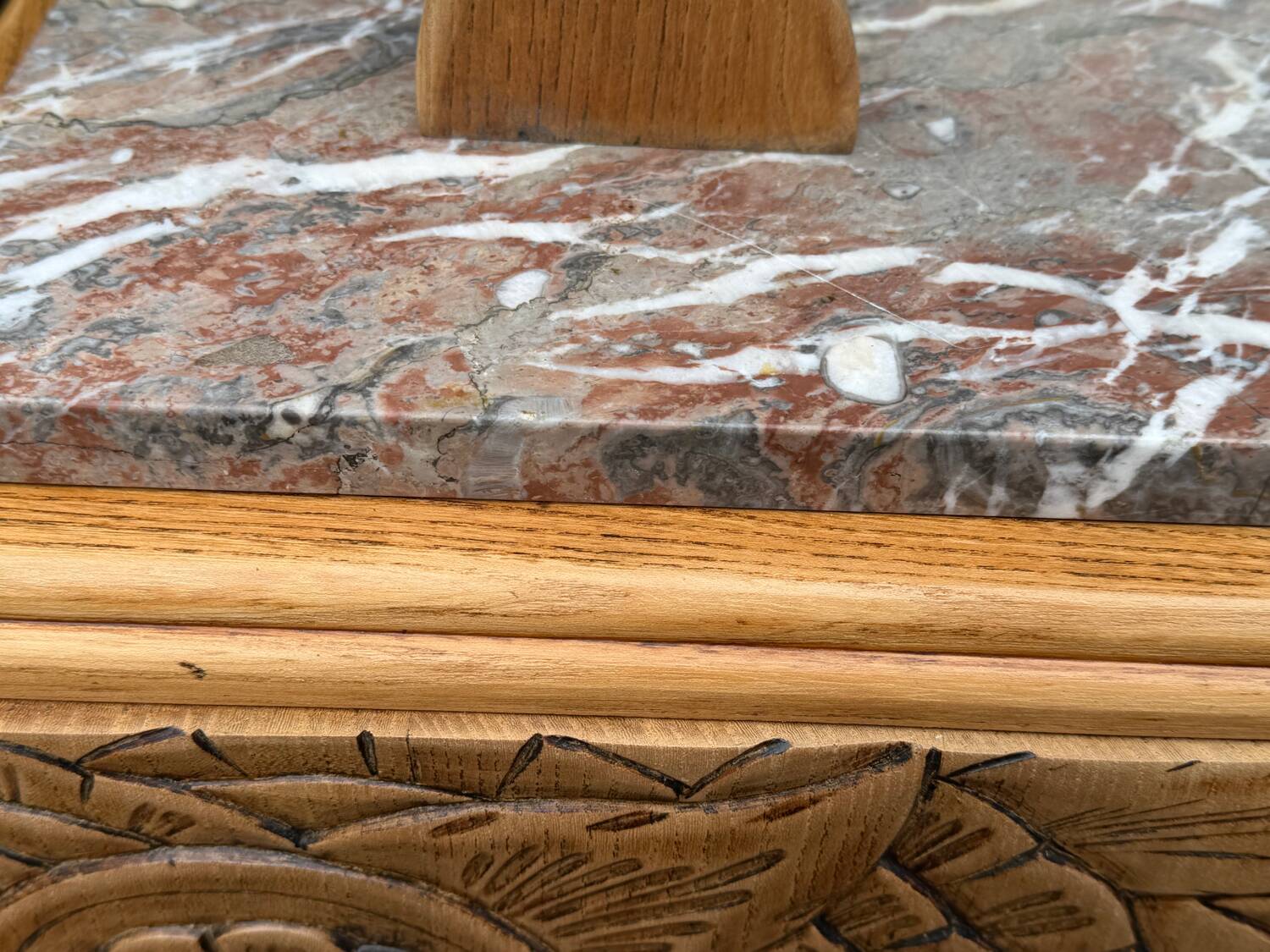 Art Deco Parisian buffet in solid raw oak from the 1930s.