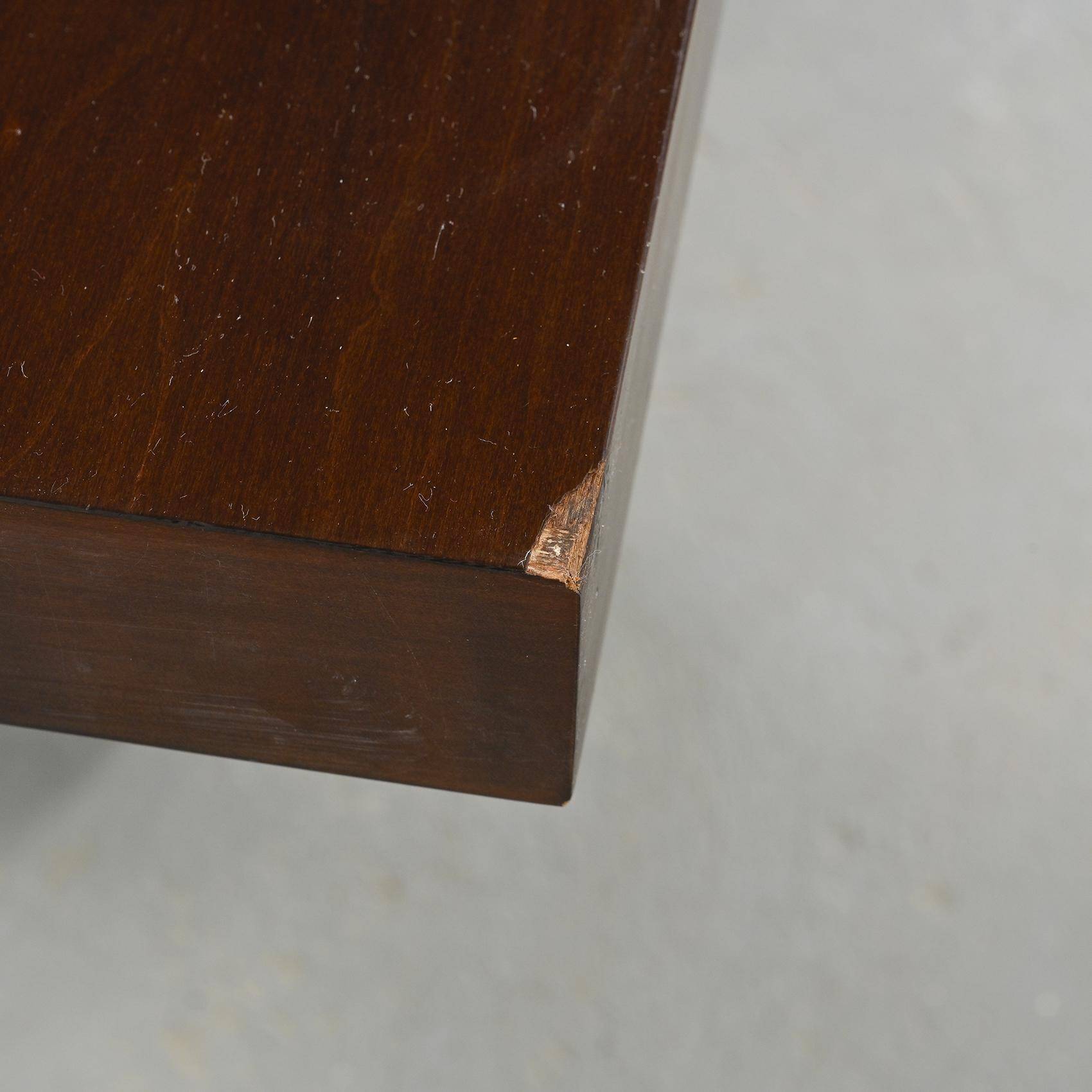 Table Taliesin 2 en cerisier, Frank Lloyd Wright, Cassina 1989