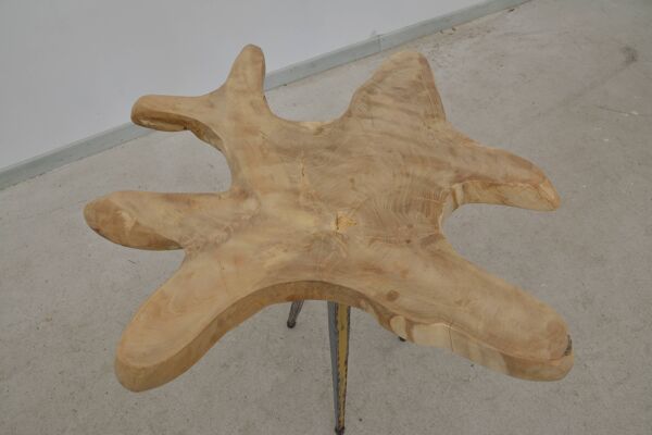 Table fleur tripode en teck