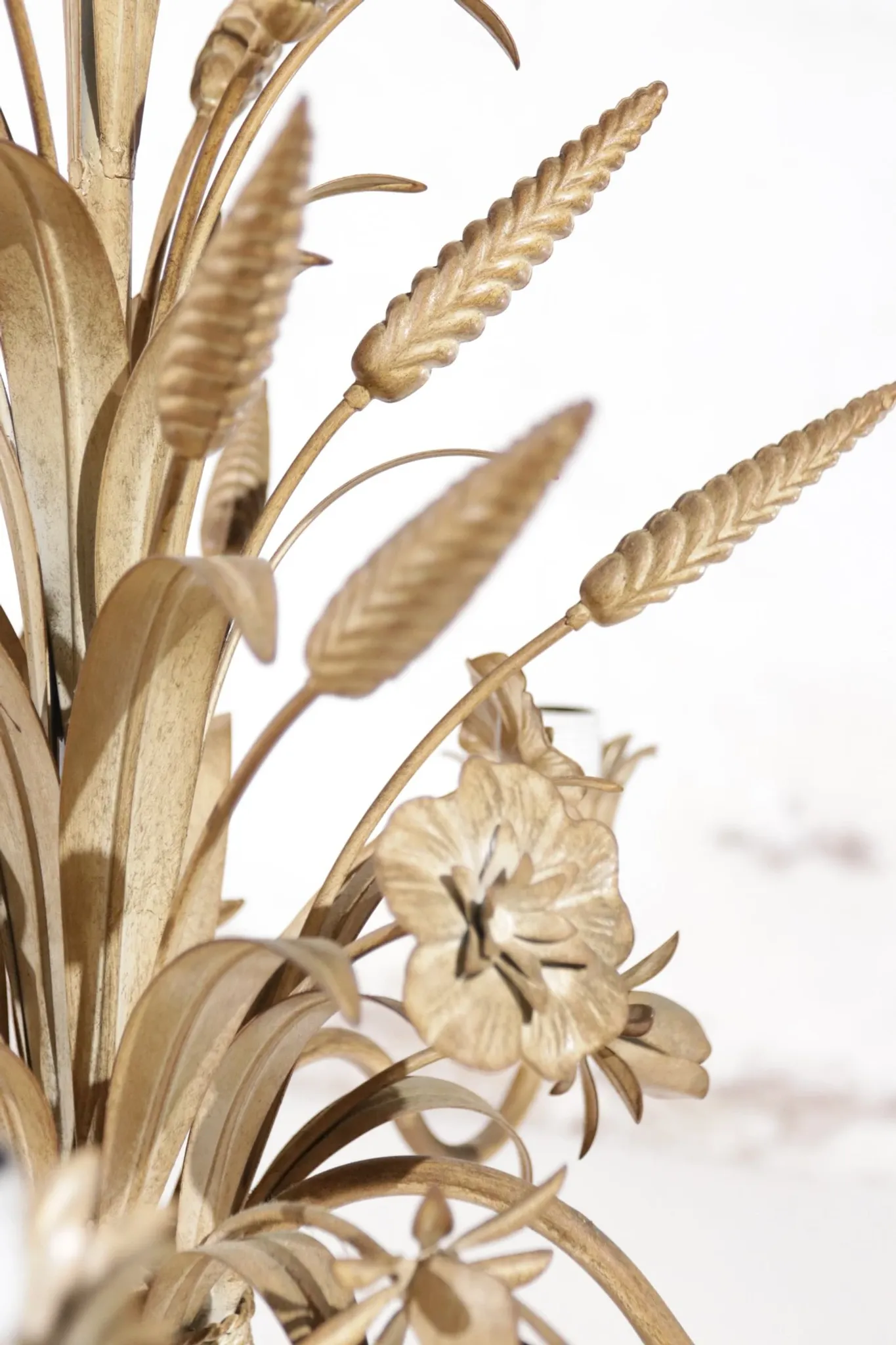 Sheaf of wheat chandelier beige Hans Kögl – Maison Charles style