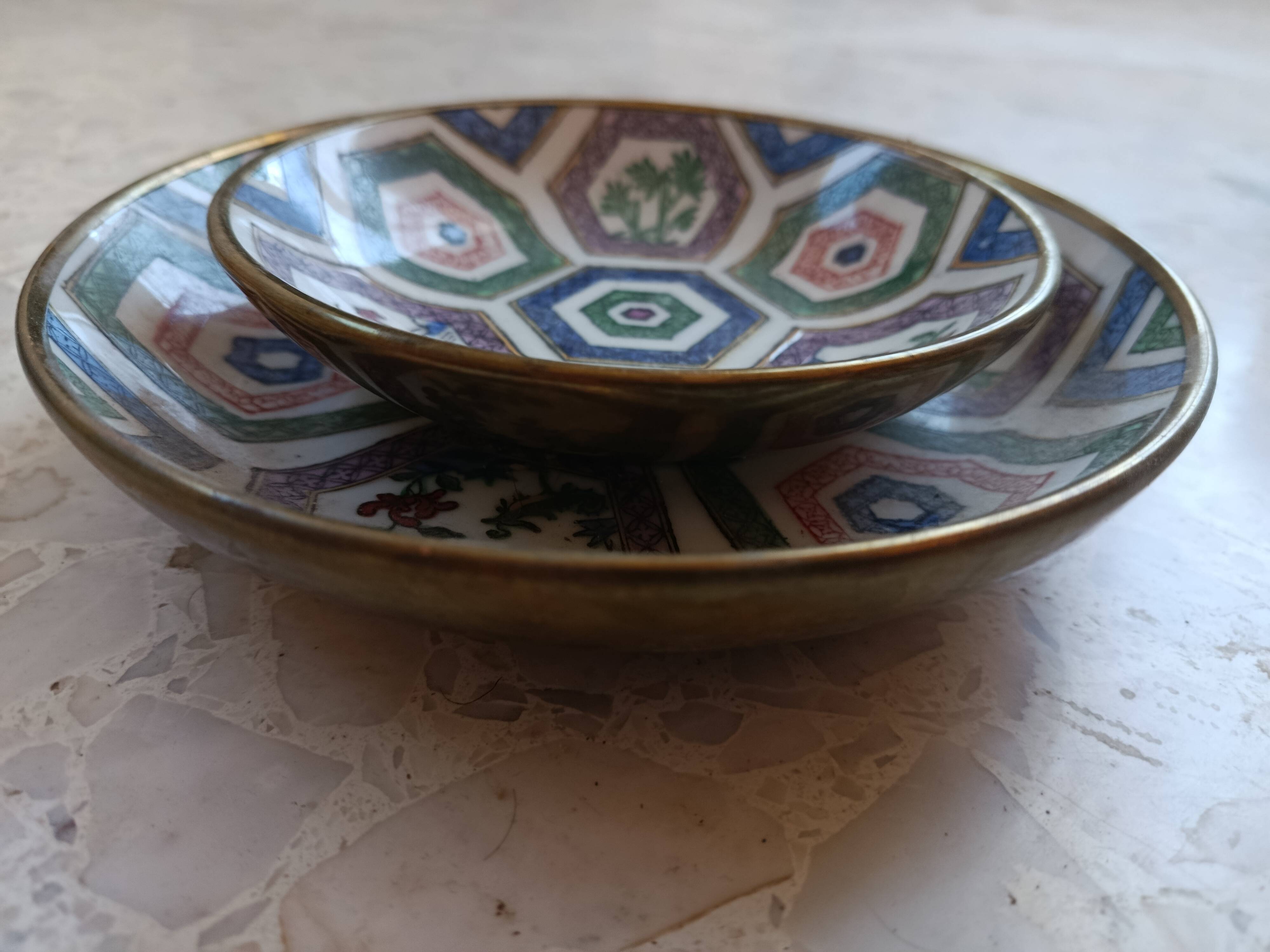 CHINA 20th CENTURY PLATE + BOWL porcelain cloisonné motifs HONG-KONG stamp