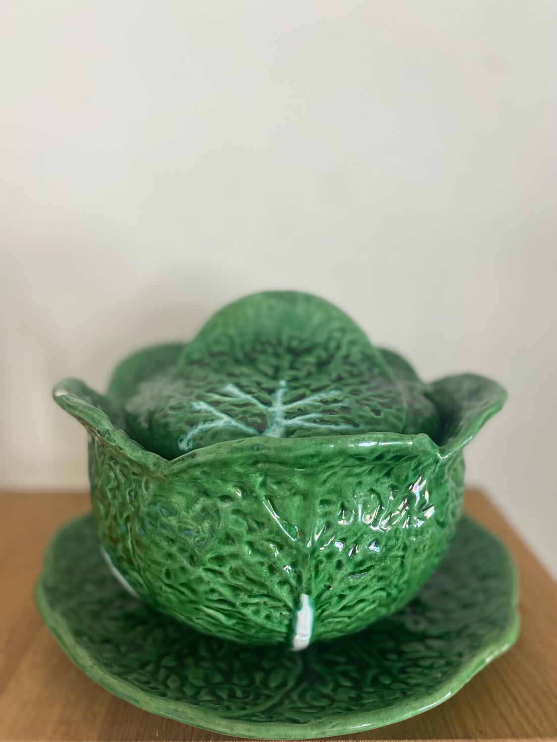 Slurry tureen and its tray