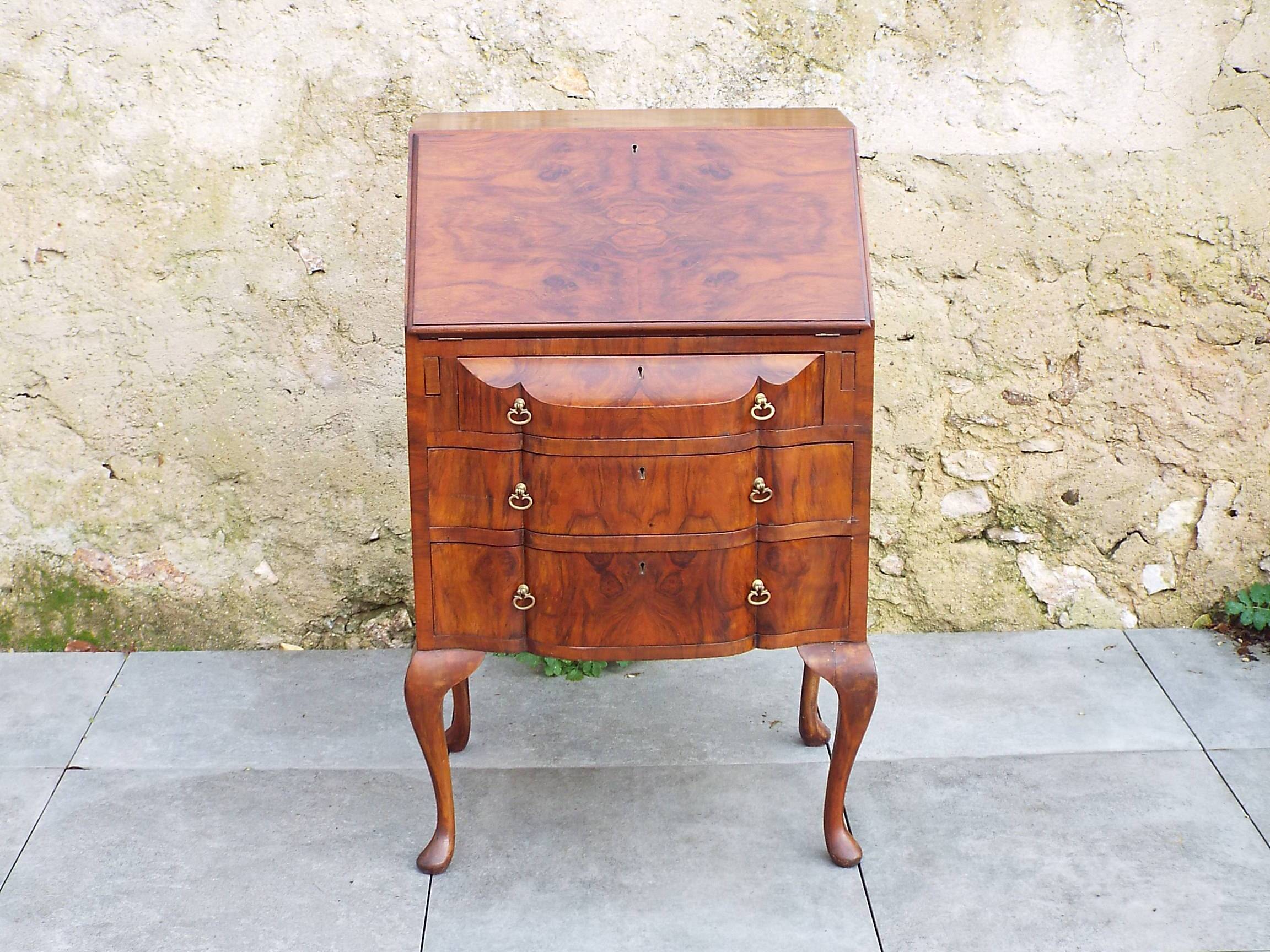Secrétaire commode Style Queen Anne
