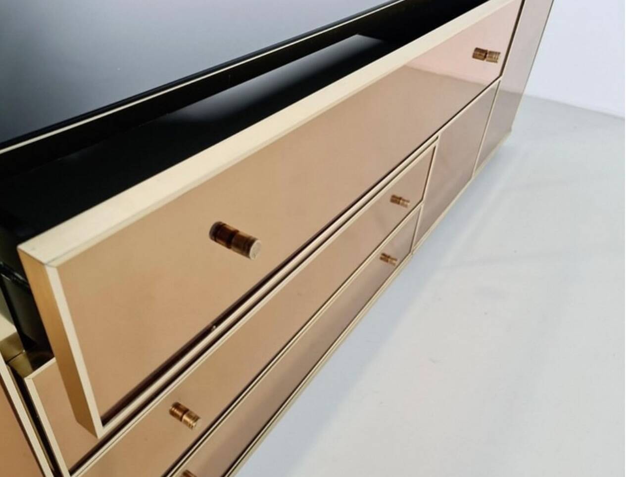 Display cabinet by Renato Zevi