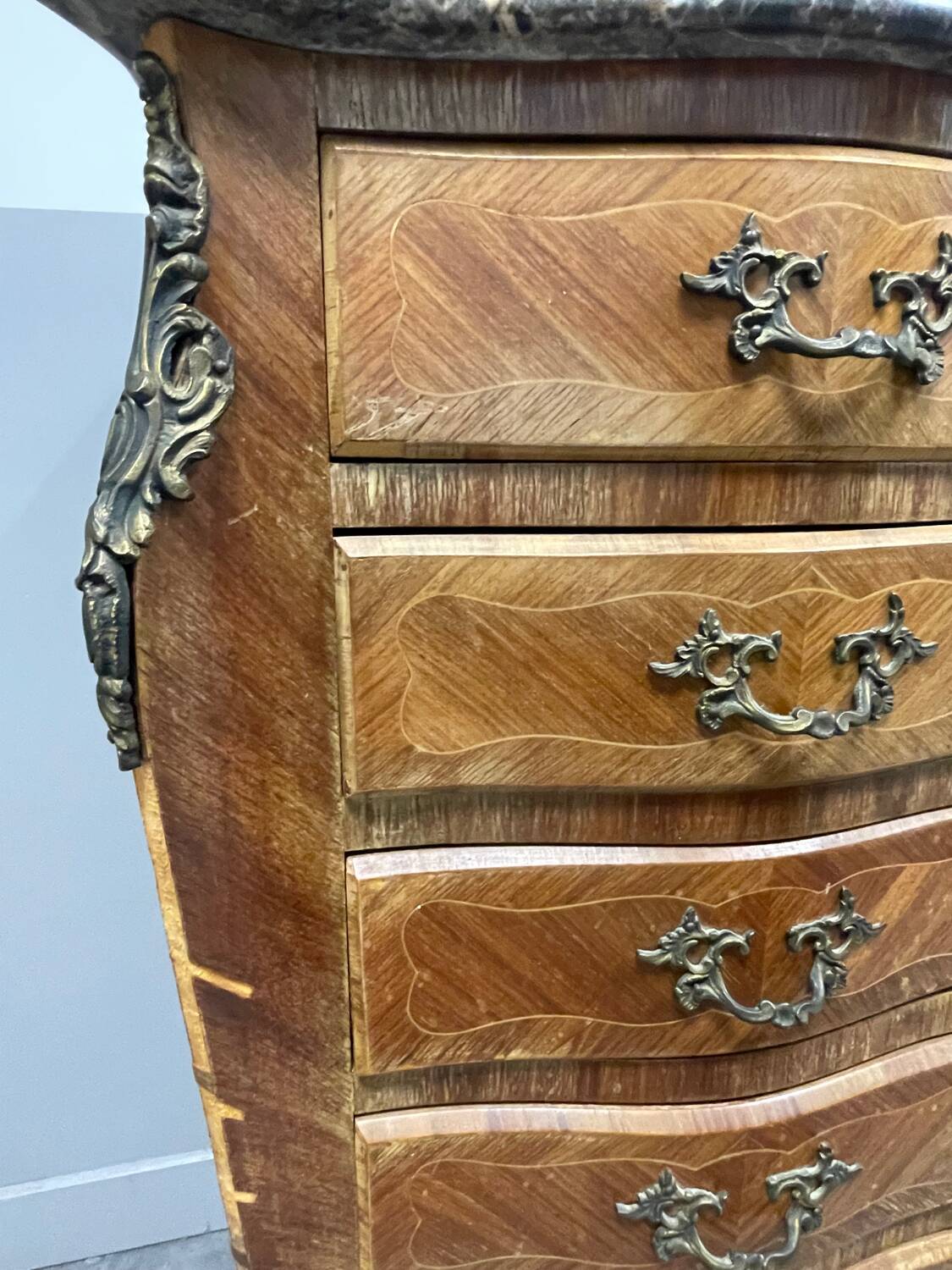 Chifonnier en marqueterie de style Louis XV XXeme