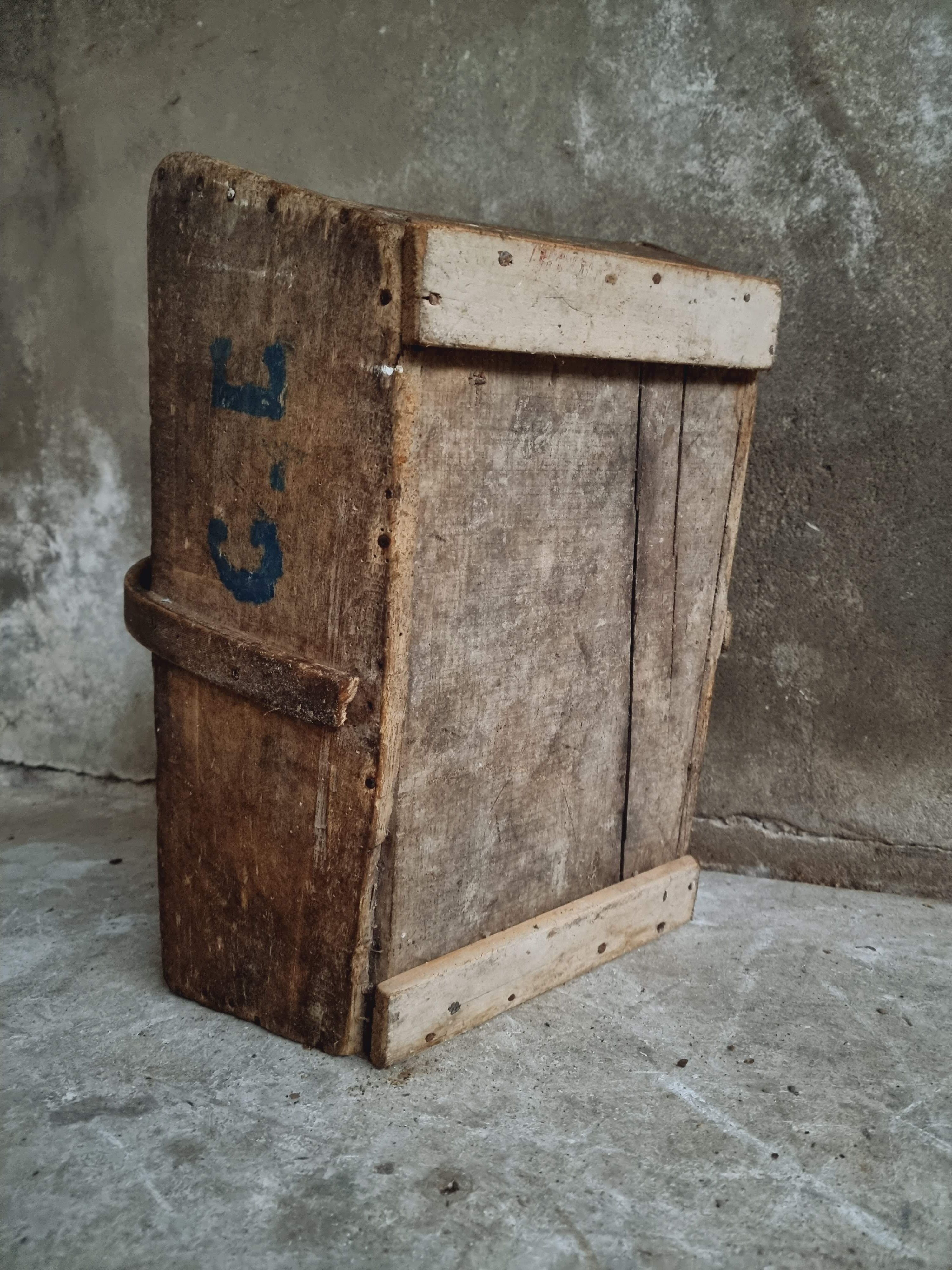 Antique picking basket harvest tray picking basket french