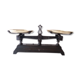 Balance fonte et laiton