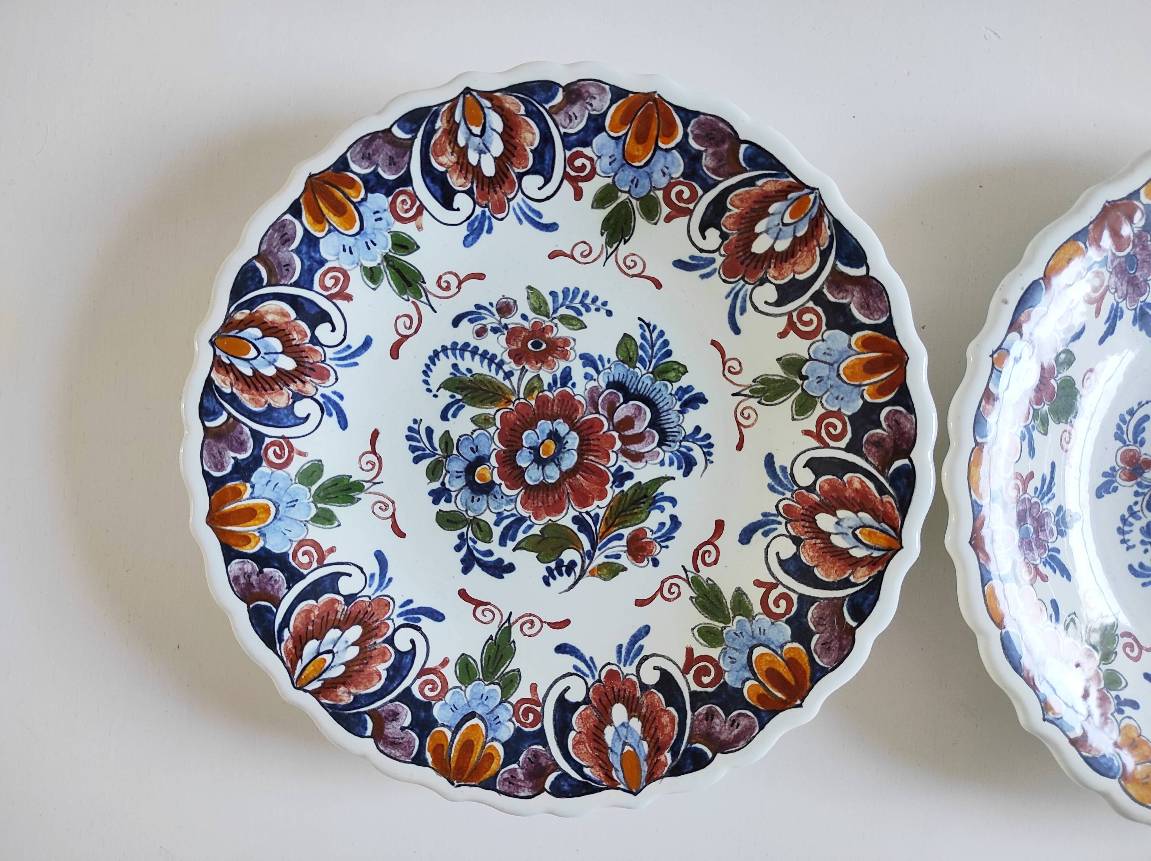 Pair of Oud Delft plates