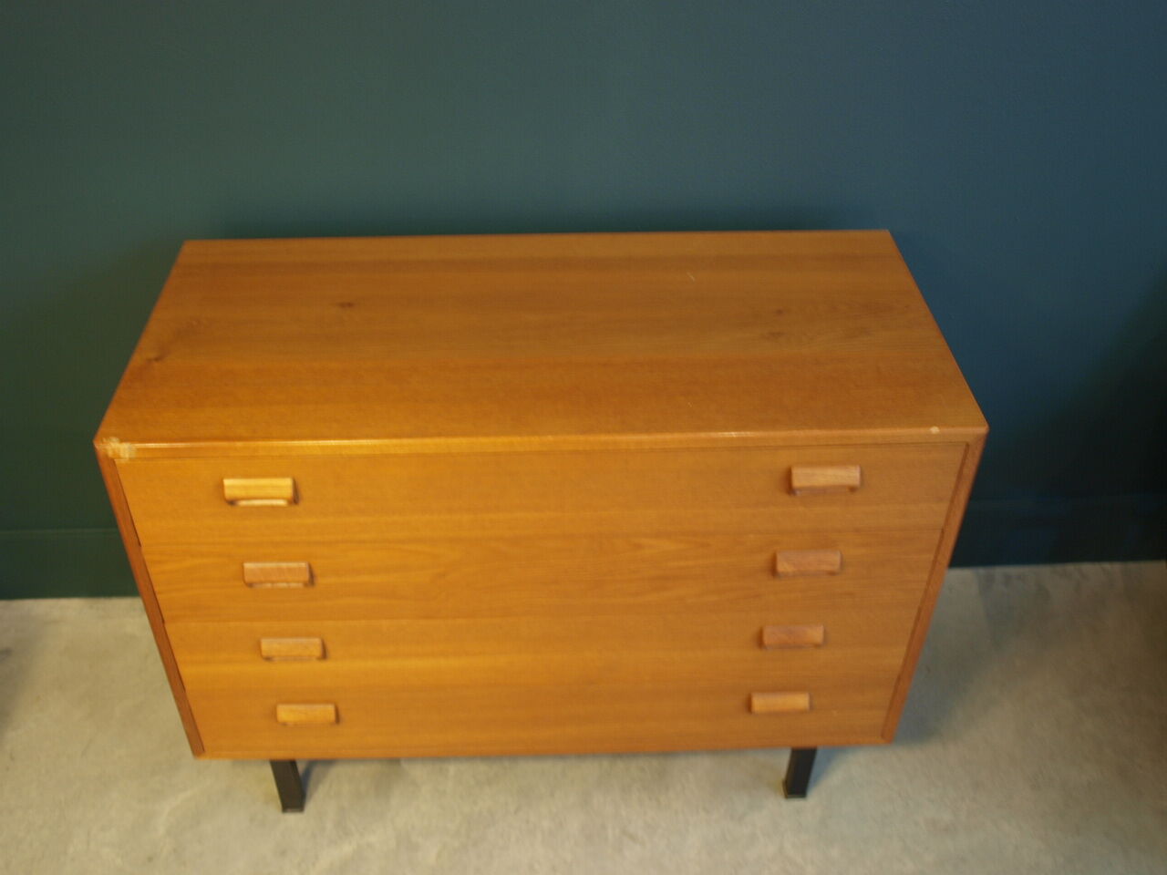 The 1960s teak chest of drawers