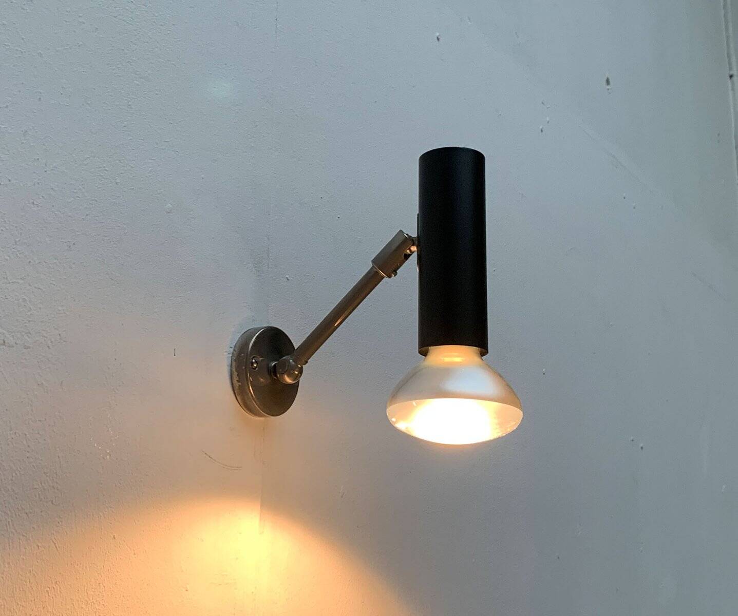 Mid-Century German Minimalist Wall Lamp from Beisl, 1960s
