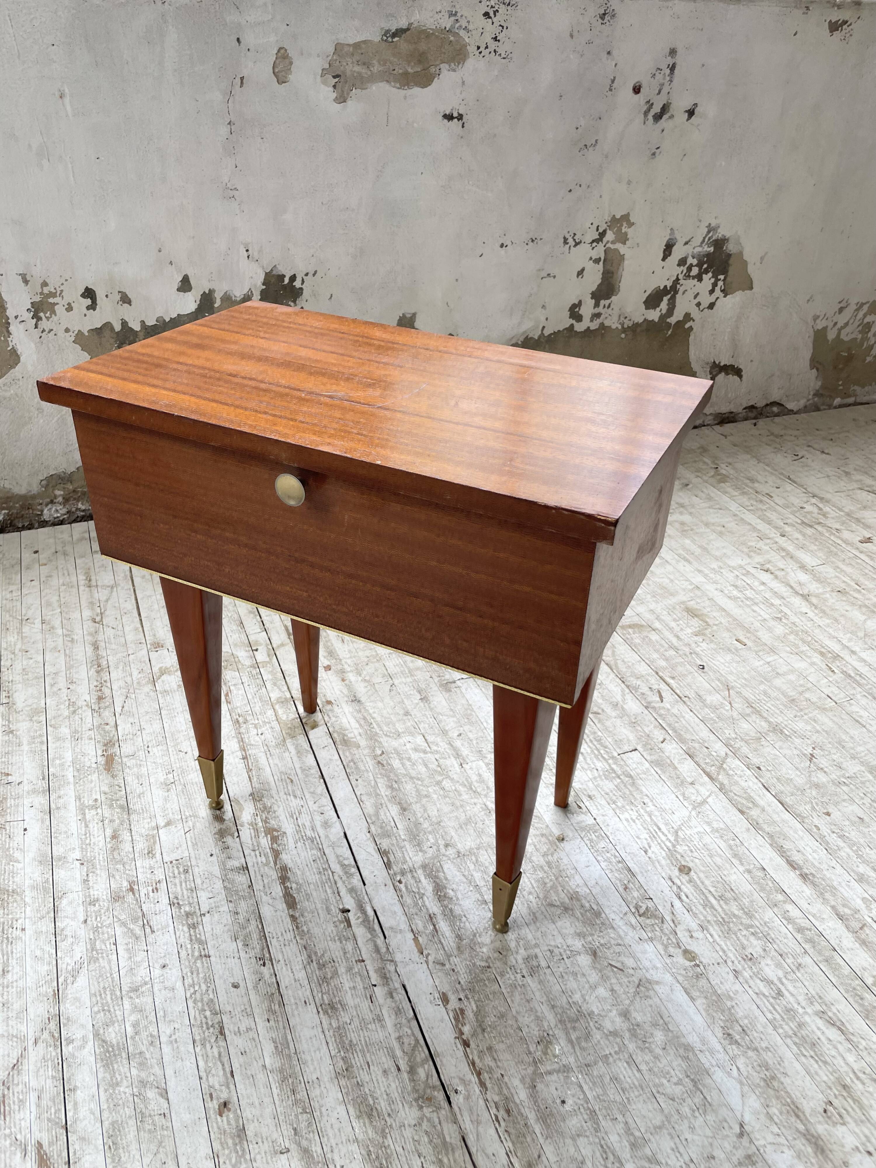 Vintage mahogany veneer bedside table
