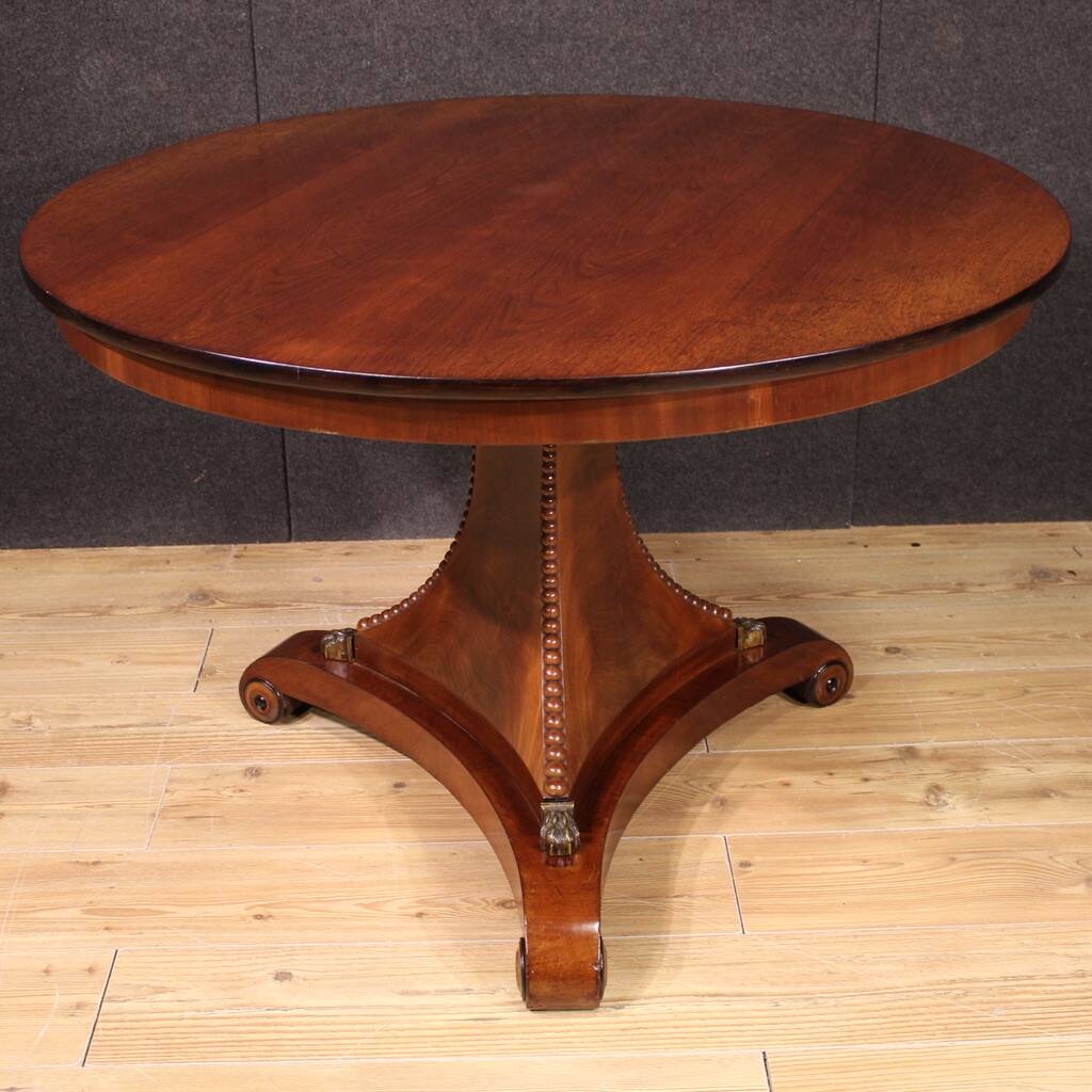 Grande table en acajou du XXe siècle