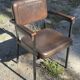 Paire de fauteuils de réunion vintage marron chocolat