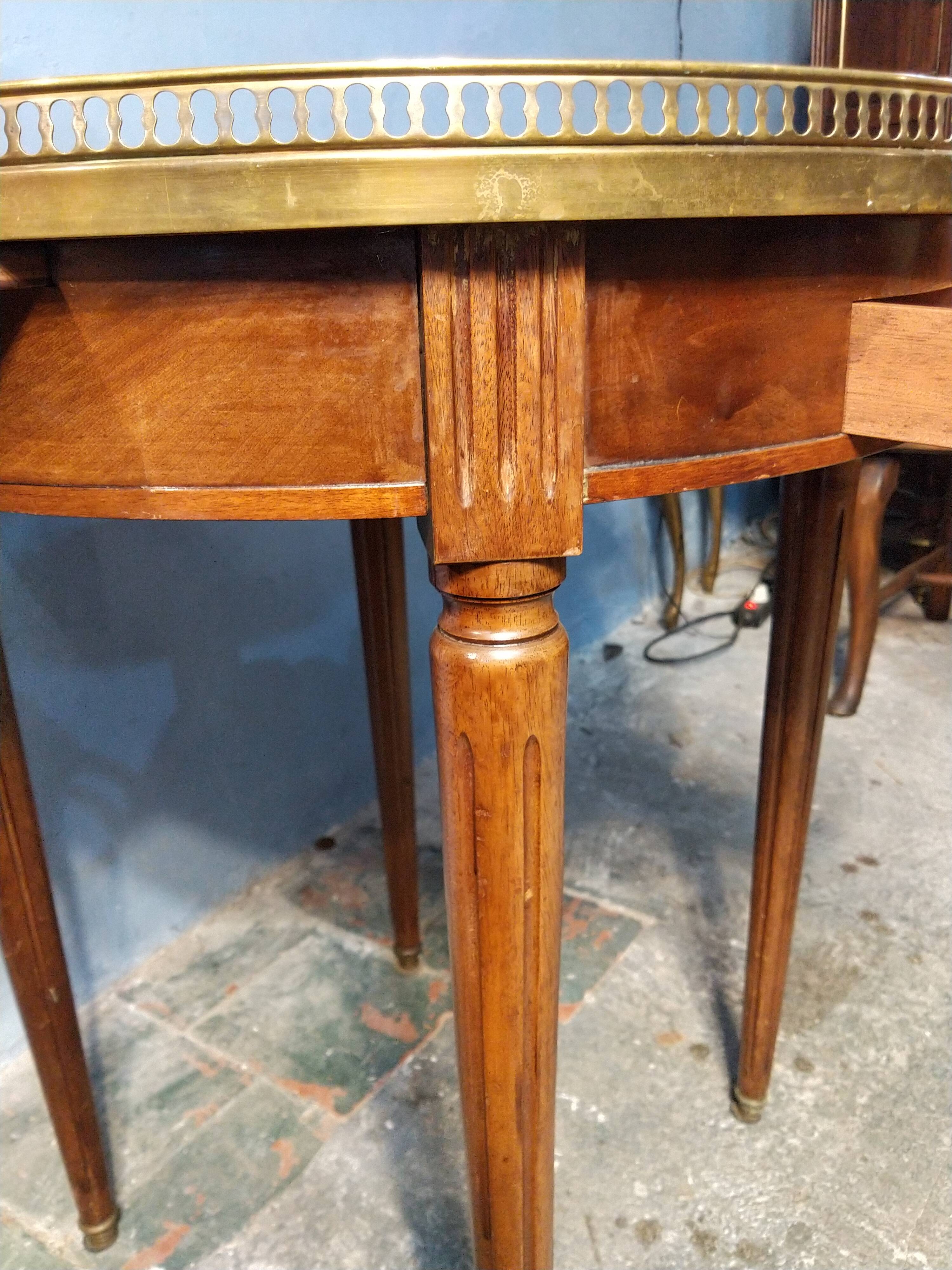 Hot water bottle table