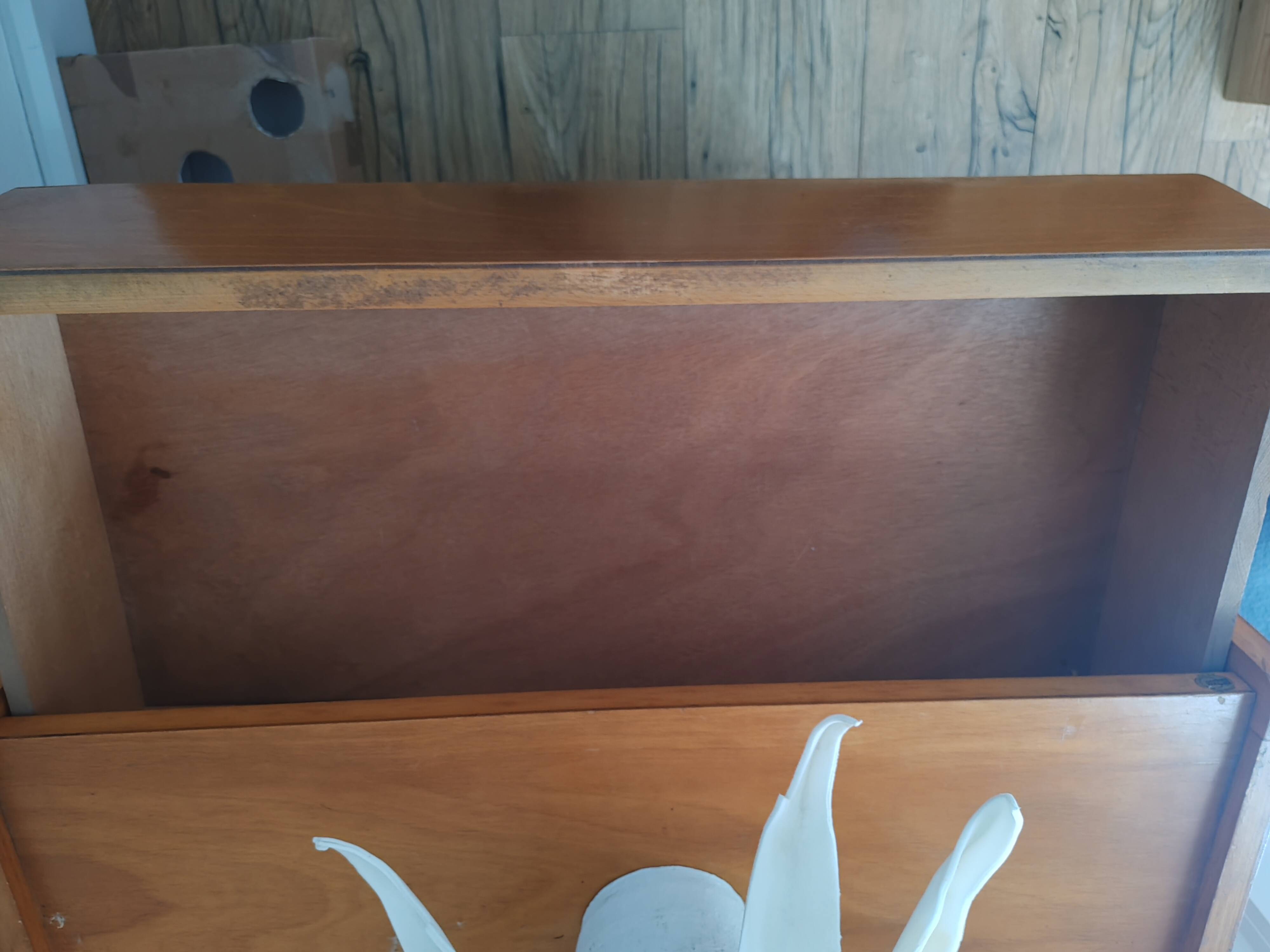 Commode vintage