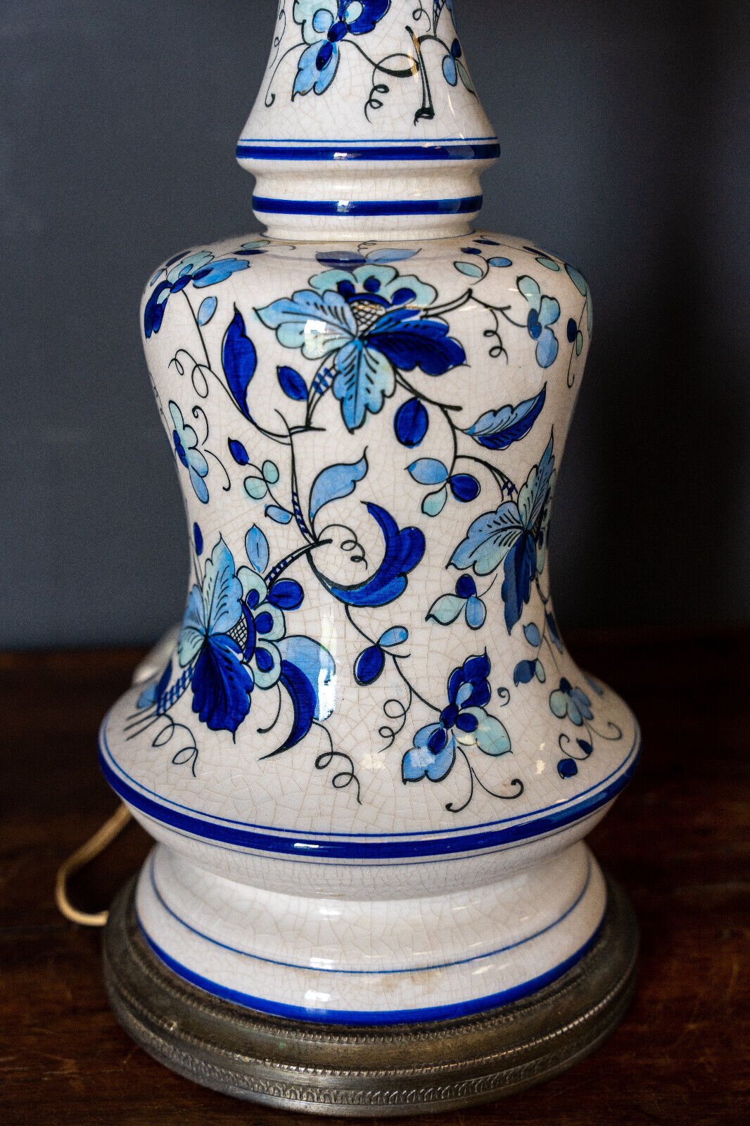 Blue and white ceramic lamp Floral decoration XXth Velvet lampshade