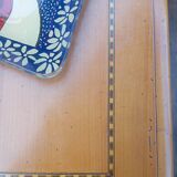 Table basse carrée merisier avec marqueterie, vers 1950